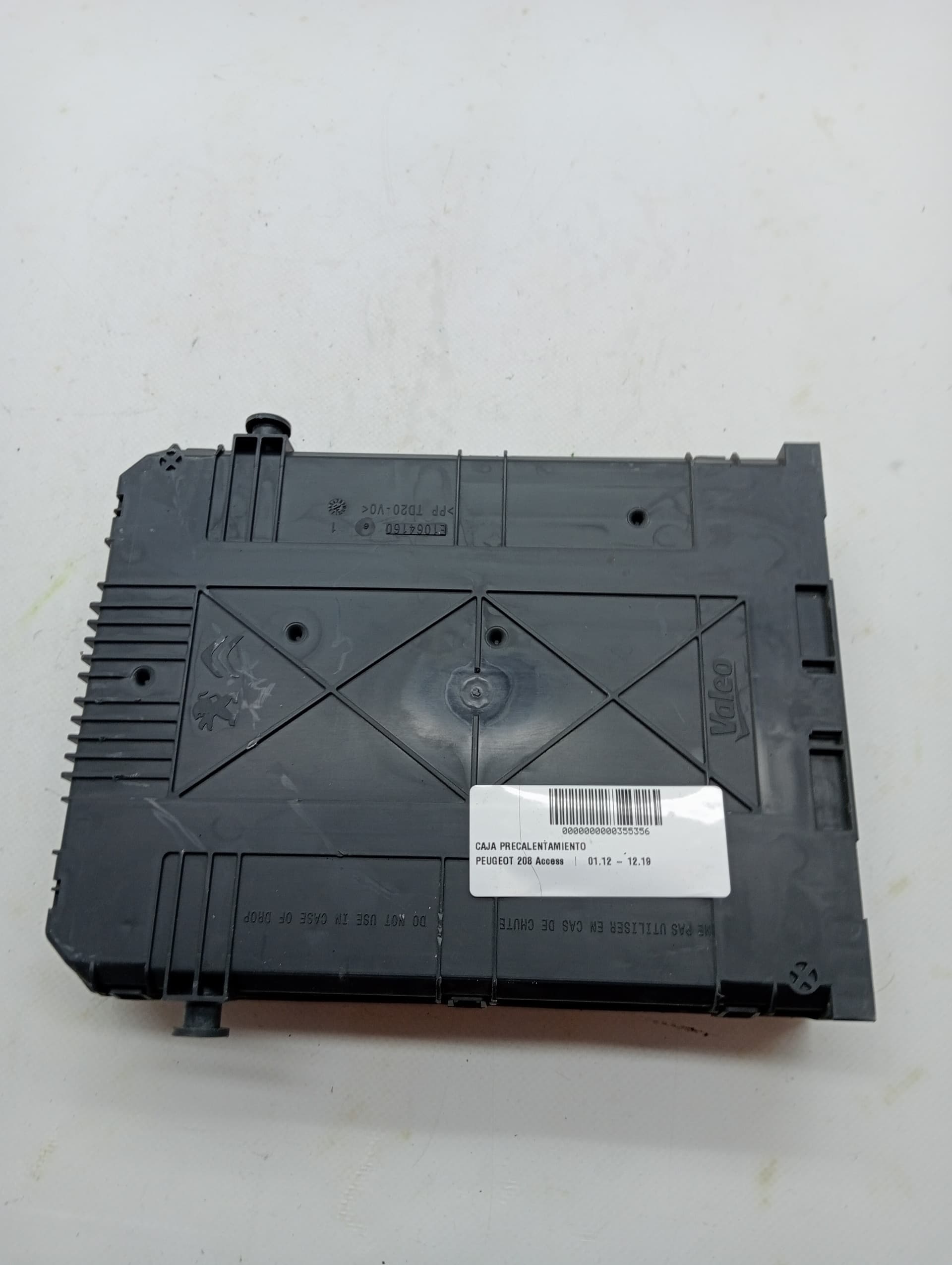 Caja precalentamiento PEUGEOT 208