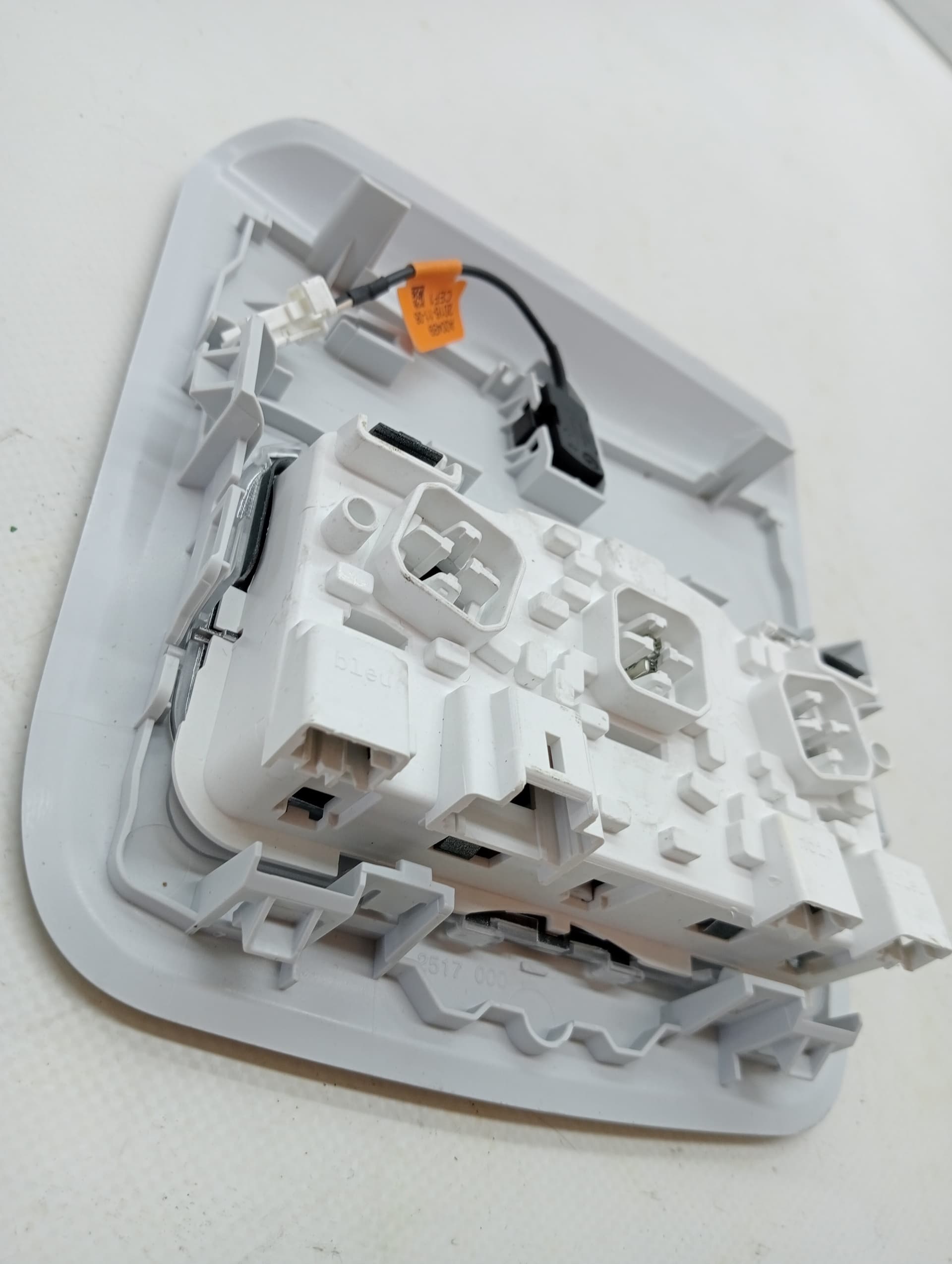 Luz interior PEUGEOT 208 2