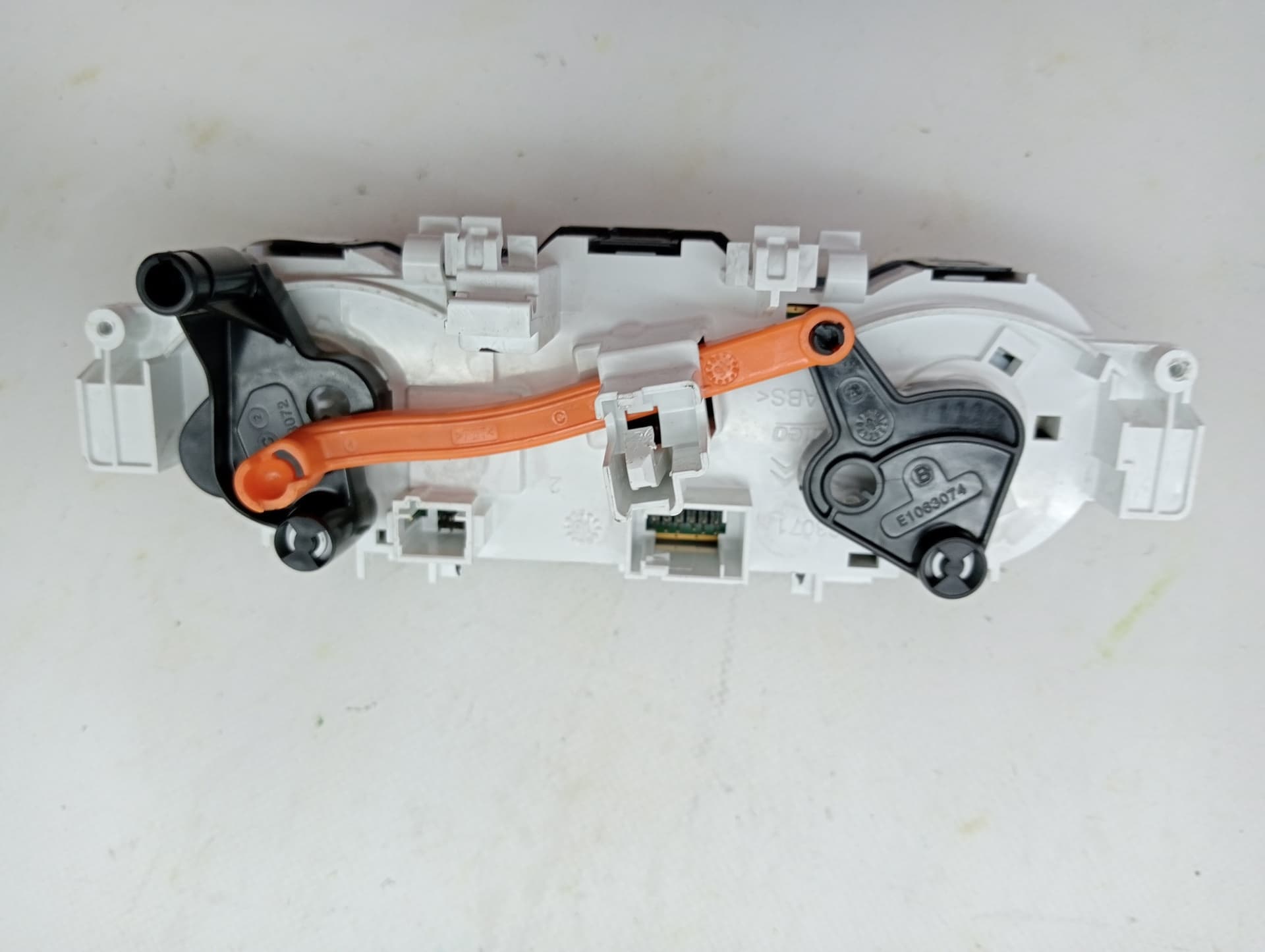 Recambio PEUGEOT 208 ref. E1063074 2