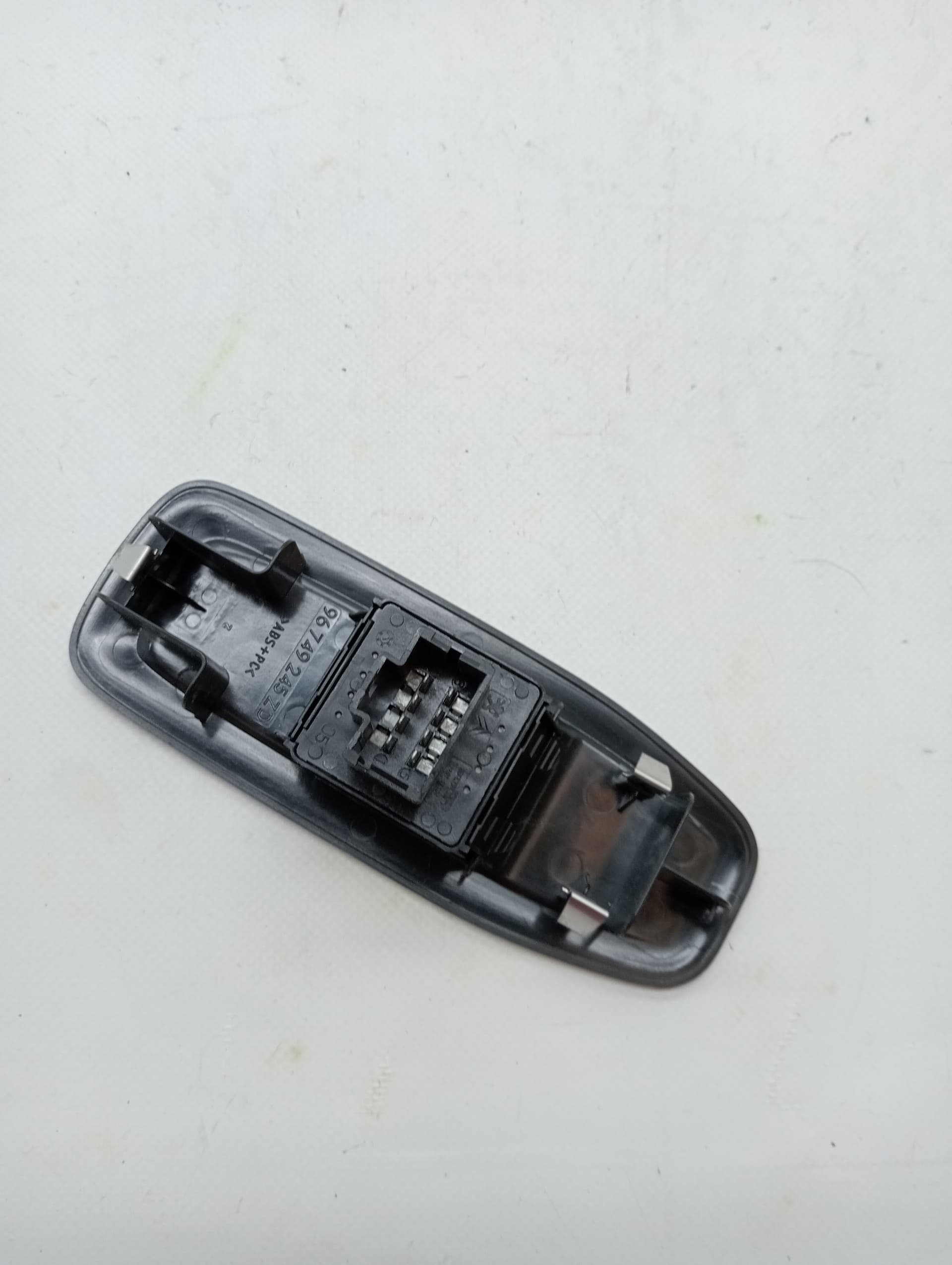 Mando elevalunas delantero izquierdo PEUGEOT 208 2