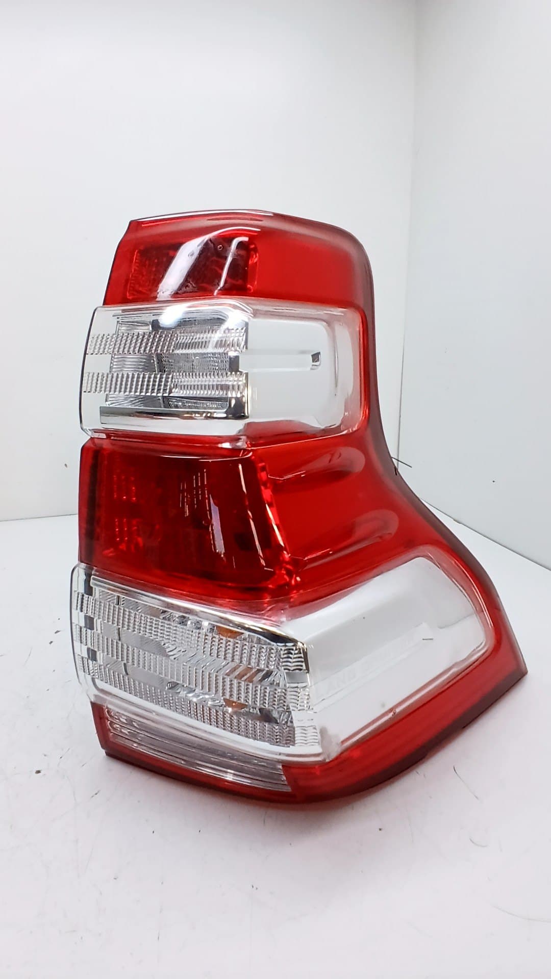 Piloto trasero derecho TOYOTA LAND CRUISER PRADO (_J15_)
