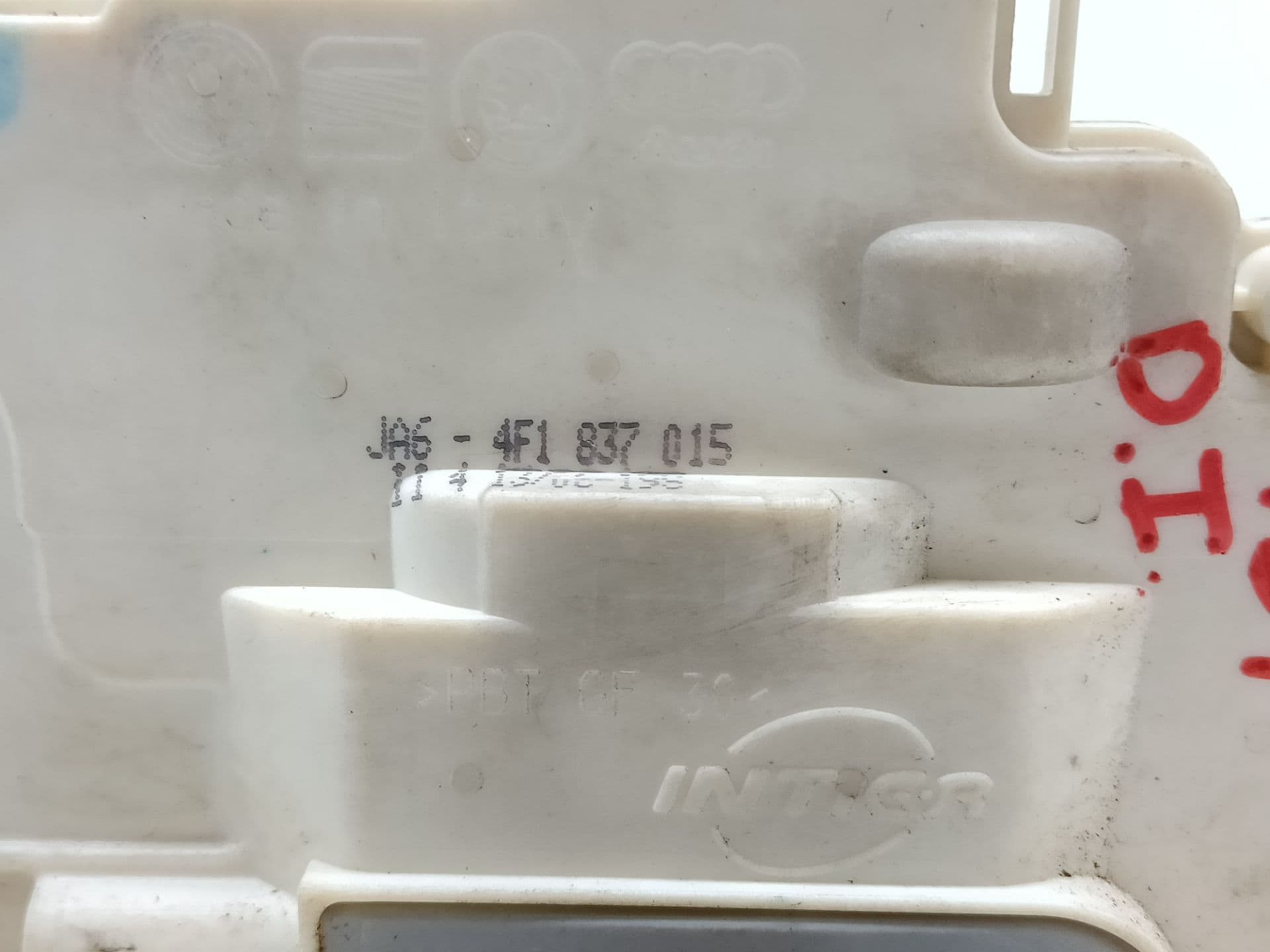 Cerradura puerta delantera izquierda AUDI A6 AVANT (4F5) 3