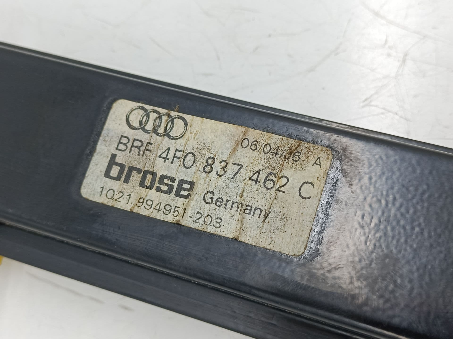 Elevalunas delantero derecho AUDI A6 AVANT (4F5) 2