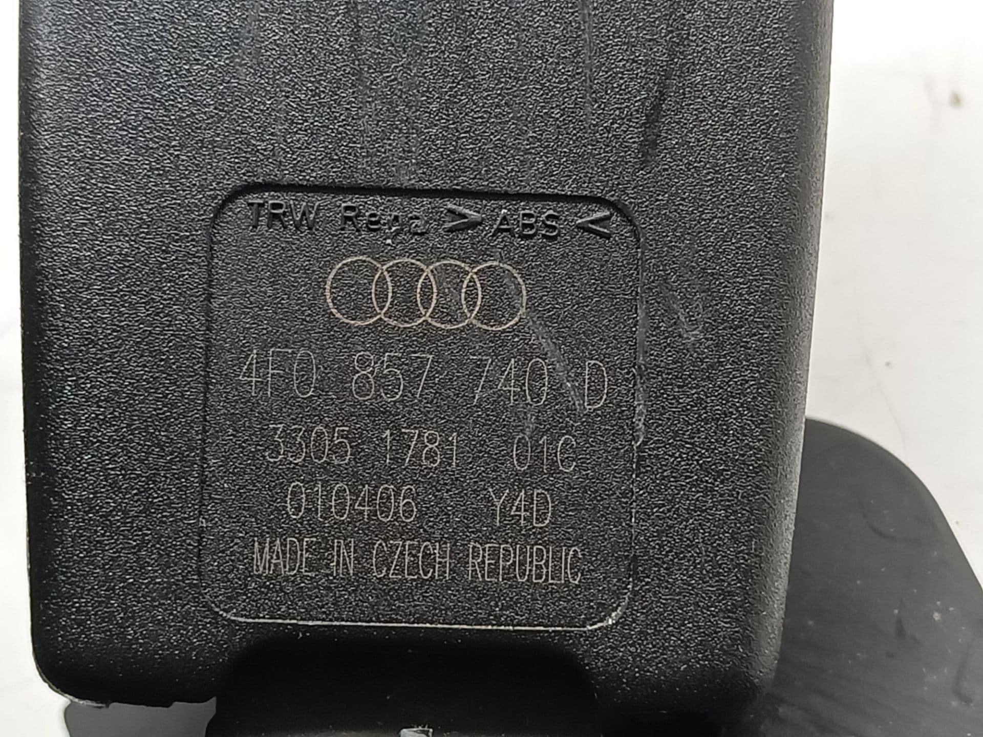 Enganche cinturon trasero derecho AUDI A6 AVANT (4F5) 2
