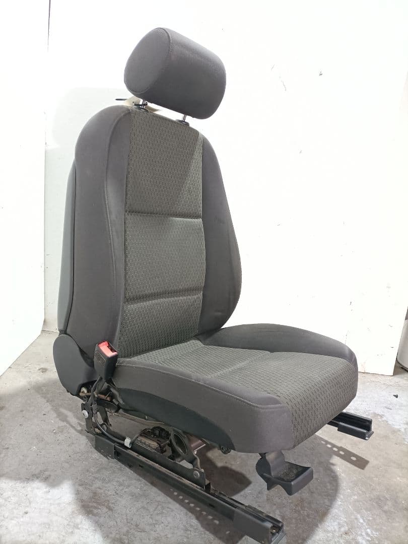 Asiento delantero izquierdo AUDI A6 AVANT (4F5) 3