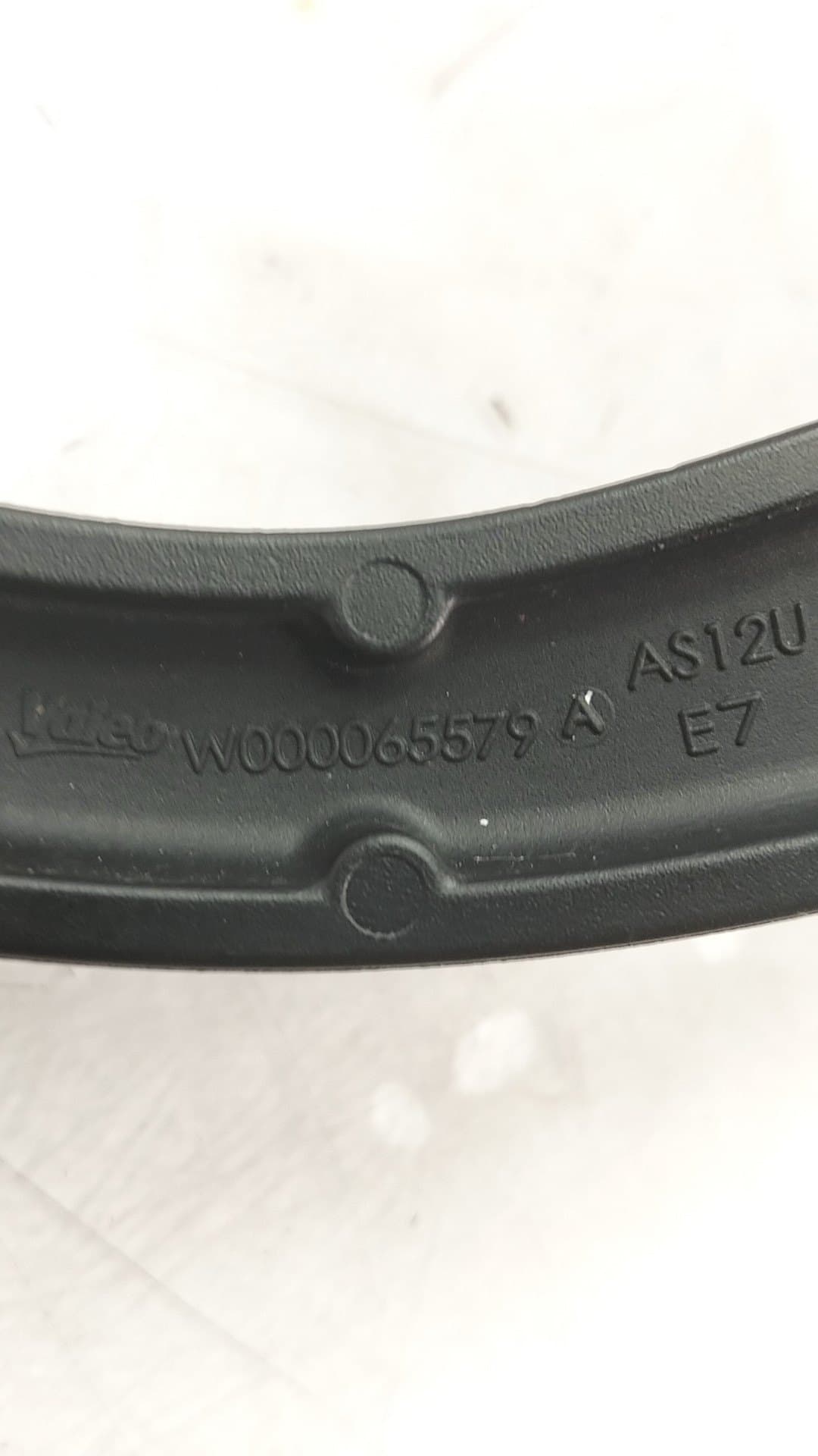 Brazo limpia delantero derecho RENAULT MEGANE IV BERLINA 5P 2
