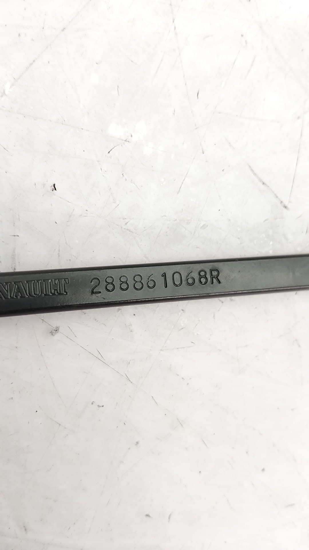 Brazo limpia delantero derecho RENAULT MEGANE IV BERLINA 5P