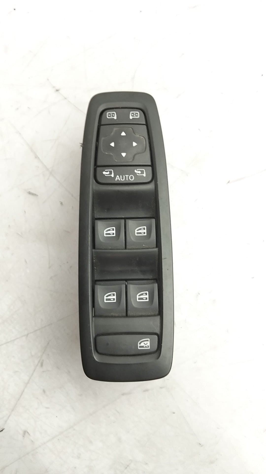 Mando elevalunas delantero izquierdo RENAULT MEGANE IV BERLINA 5P