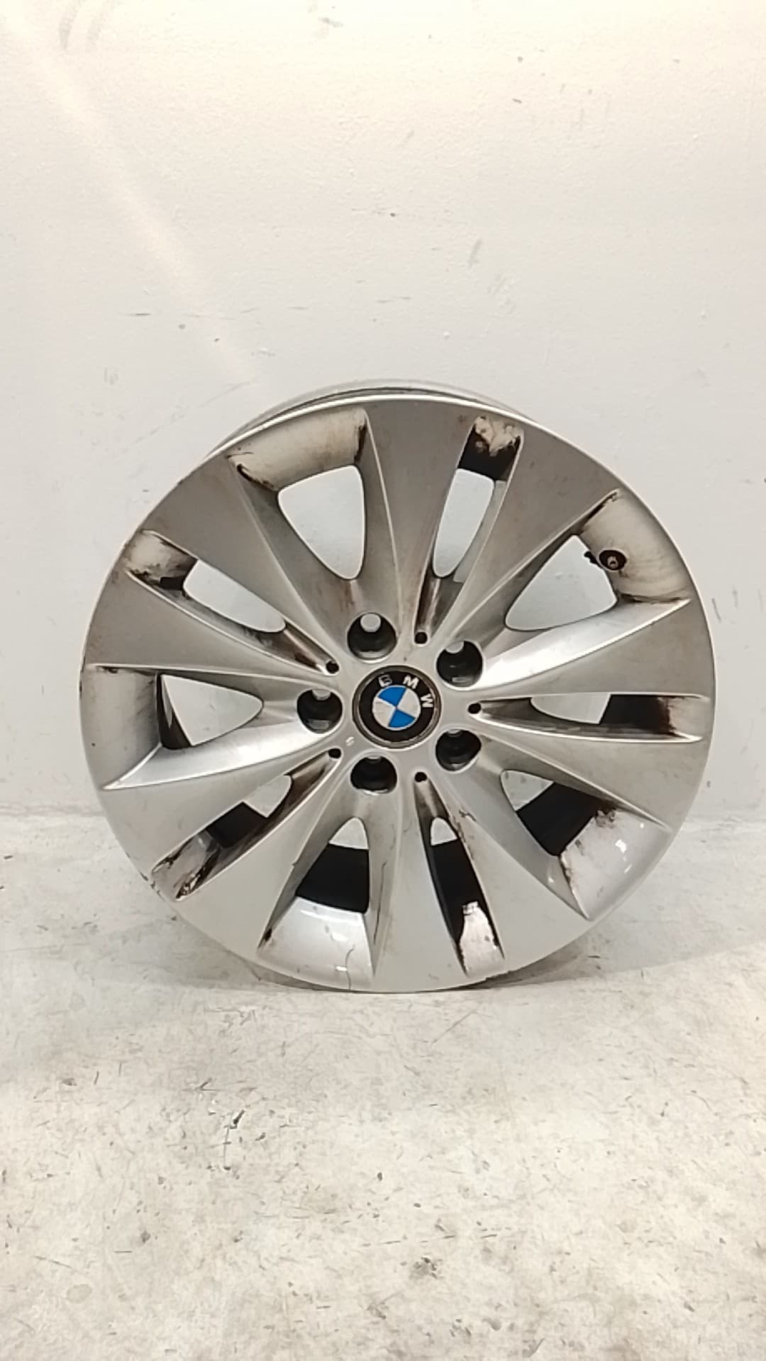 Llanta BMW 5 (E12)