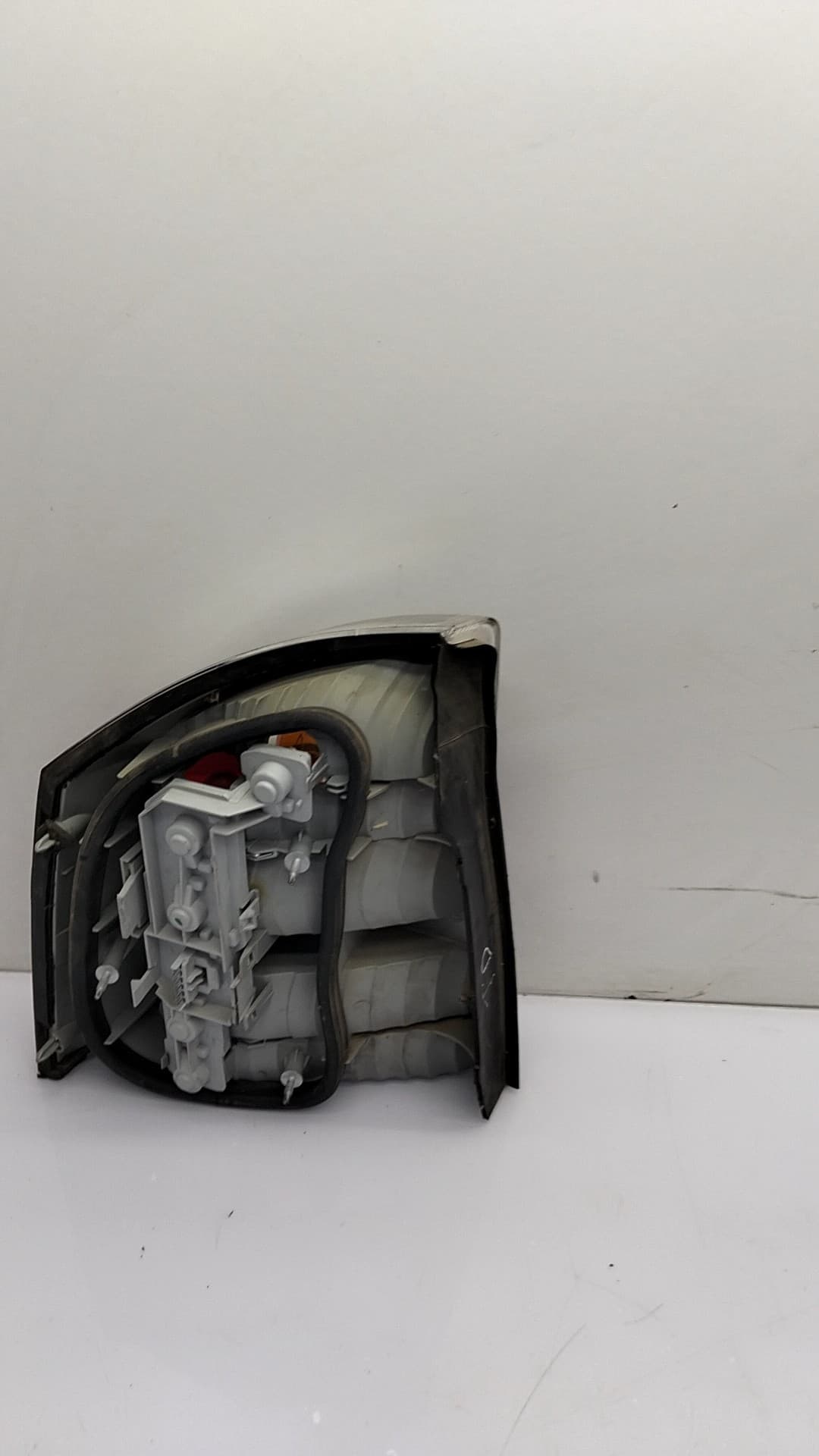 Piloto trasero derecho OPEL VECTRA B BERLINA 3