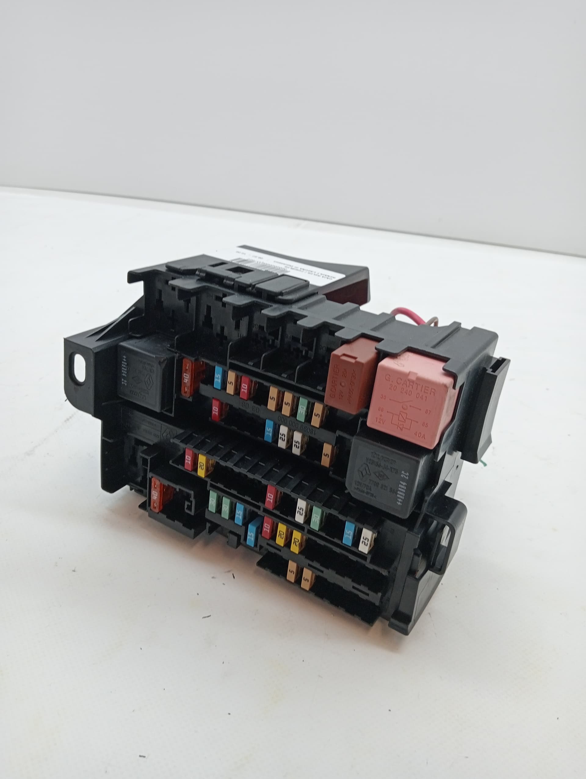 Caja reles / fusibles RENAULT LAGUNA III 3