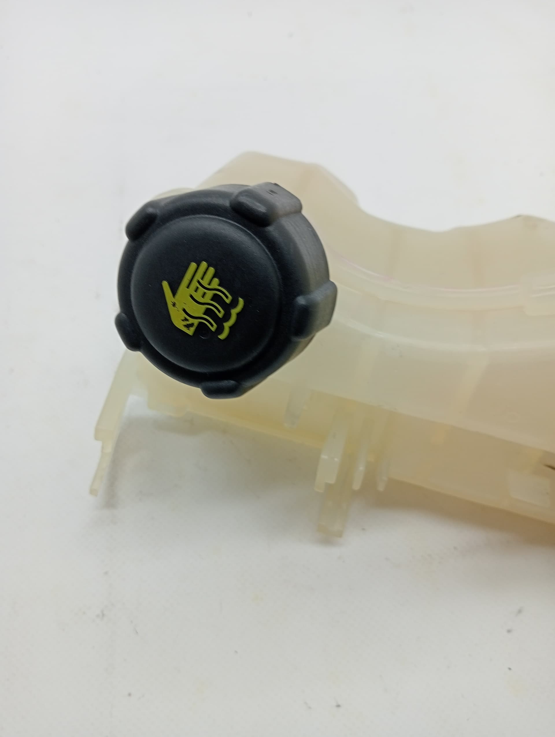 Deposito expansion RENAULT LAGUNA III 3