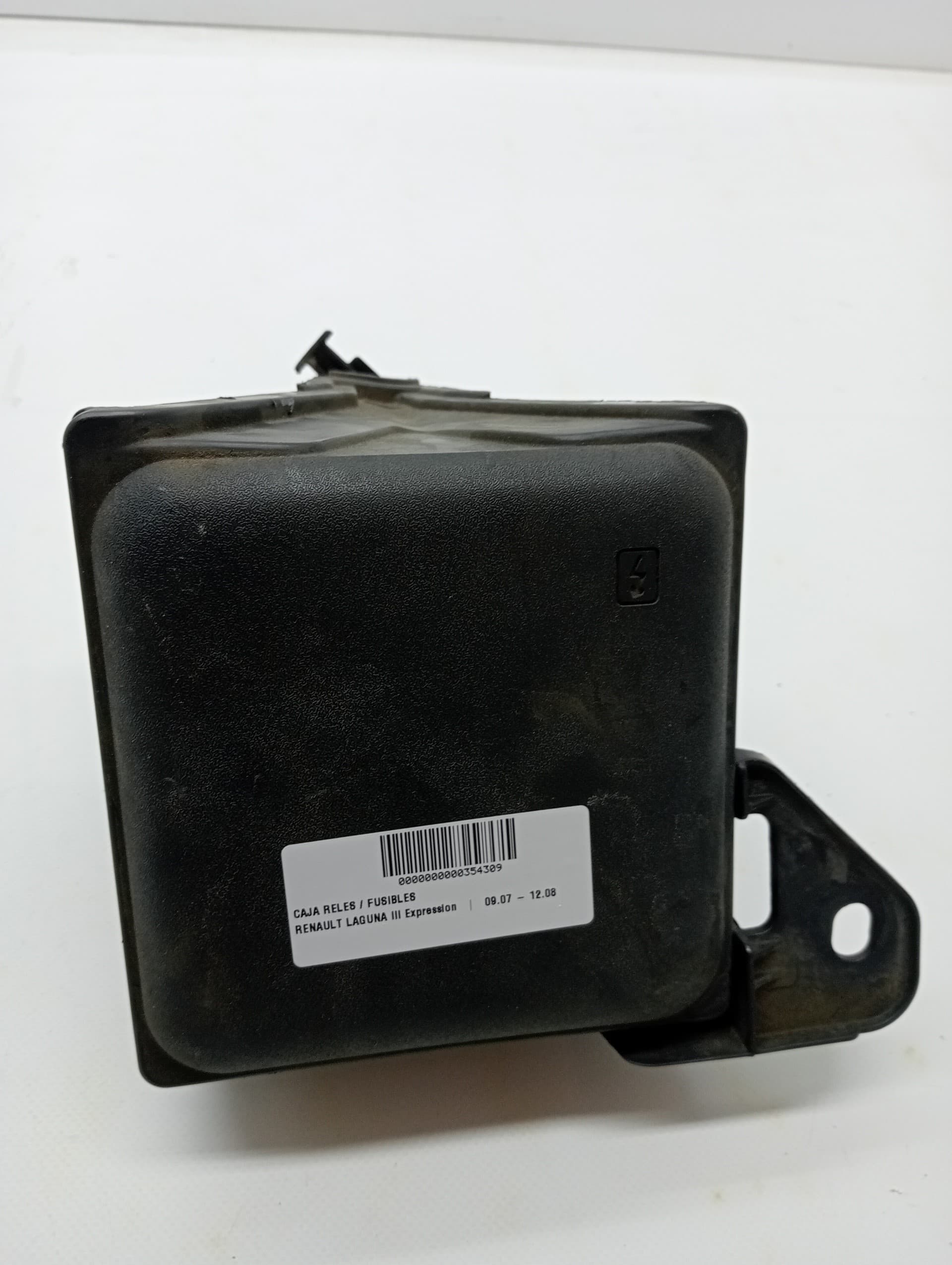 Caja reles / fusibles RENAULT LAGUNA III
