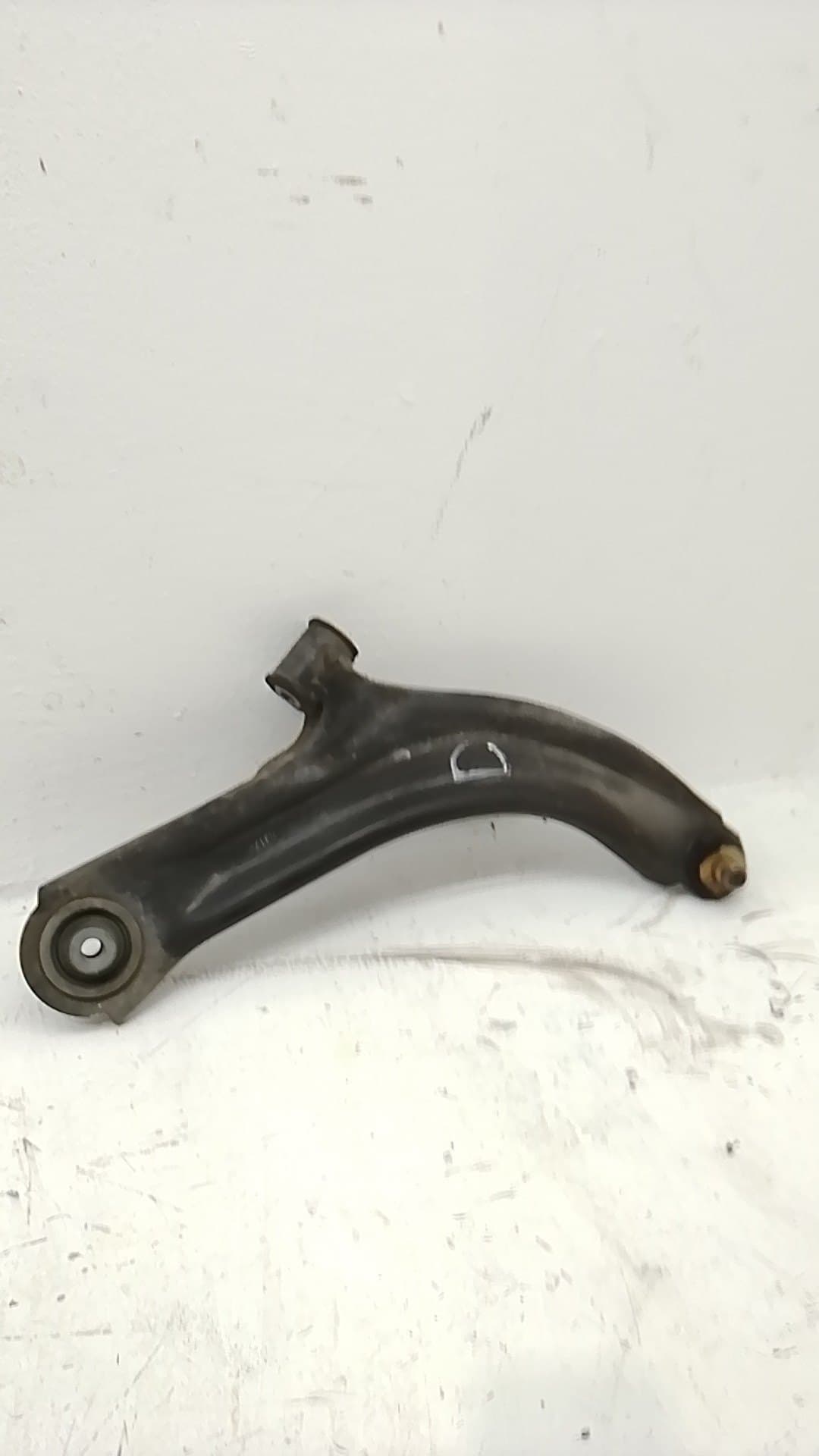 Brazo suspension inferior delantero derecho RENAULT CLIO III
