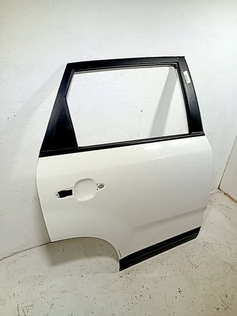 Puerta trasera derecha KIA SORENTO II (XM) 5