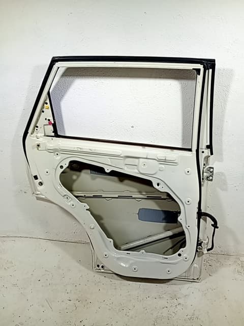Puerta trasera izquierda KIA SORENTO II (XM) 2