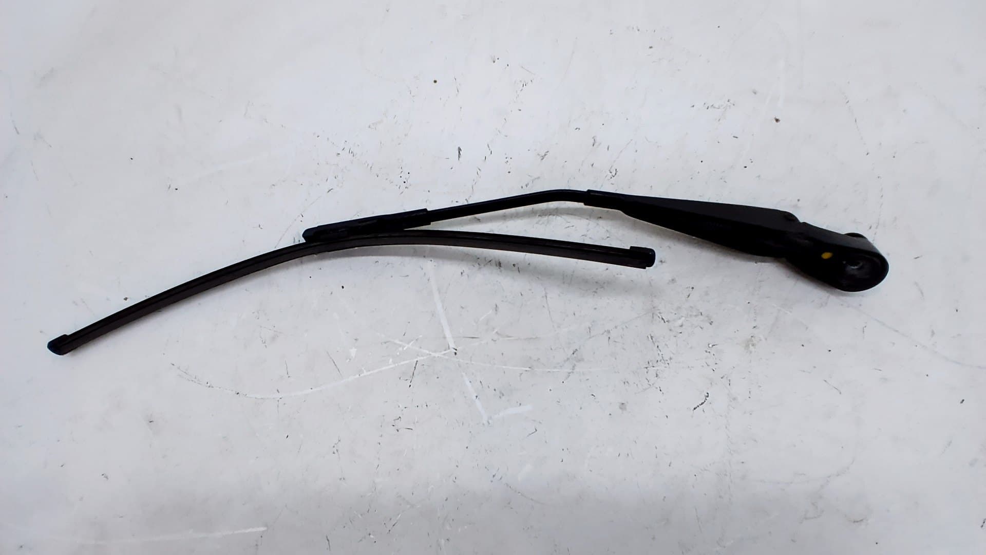 Brazo limpia trasero MERCEDES-BENZ VITO 2