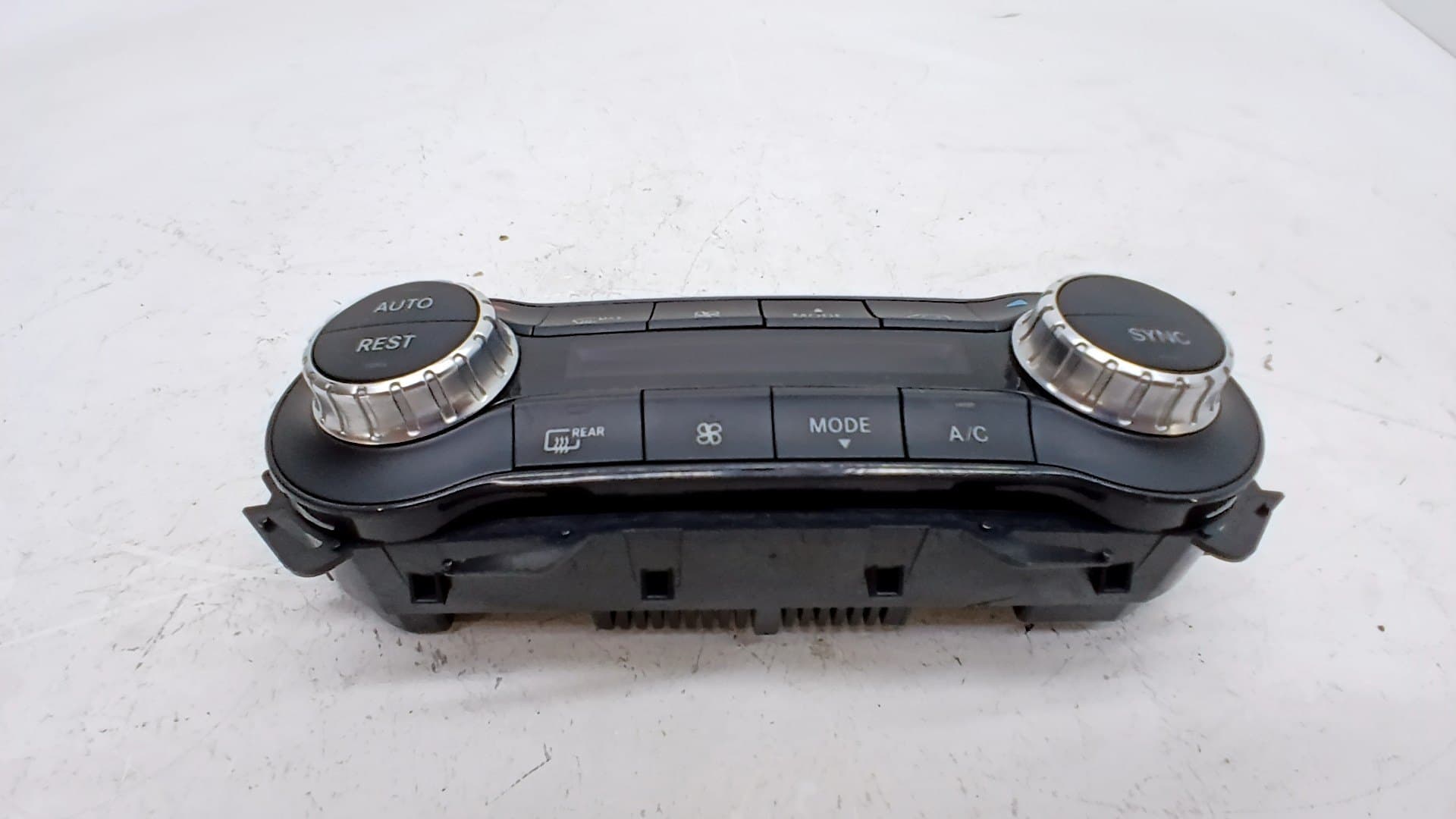 Mando climatizador MERCEDES-BENZ VITO 4