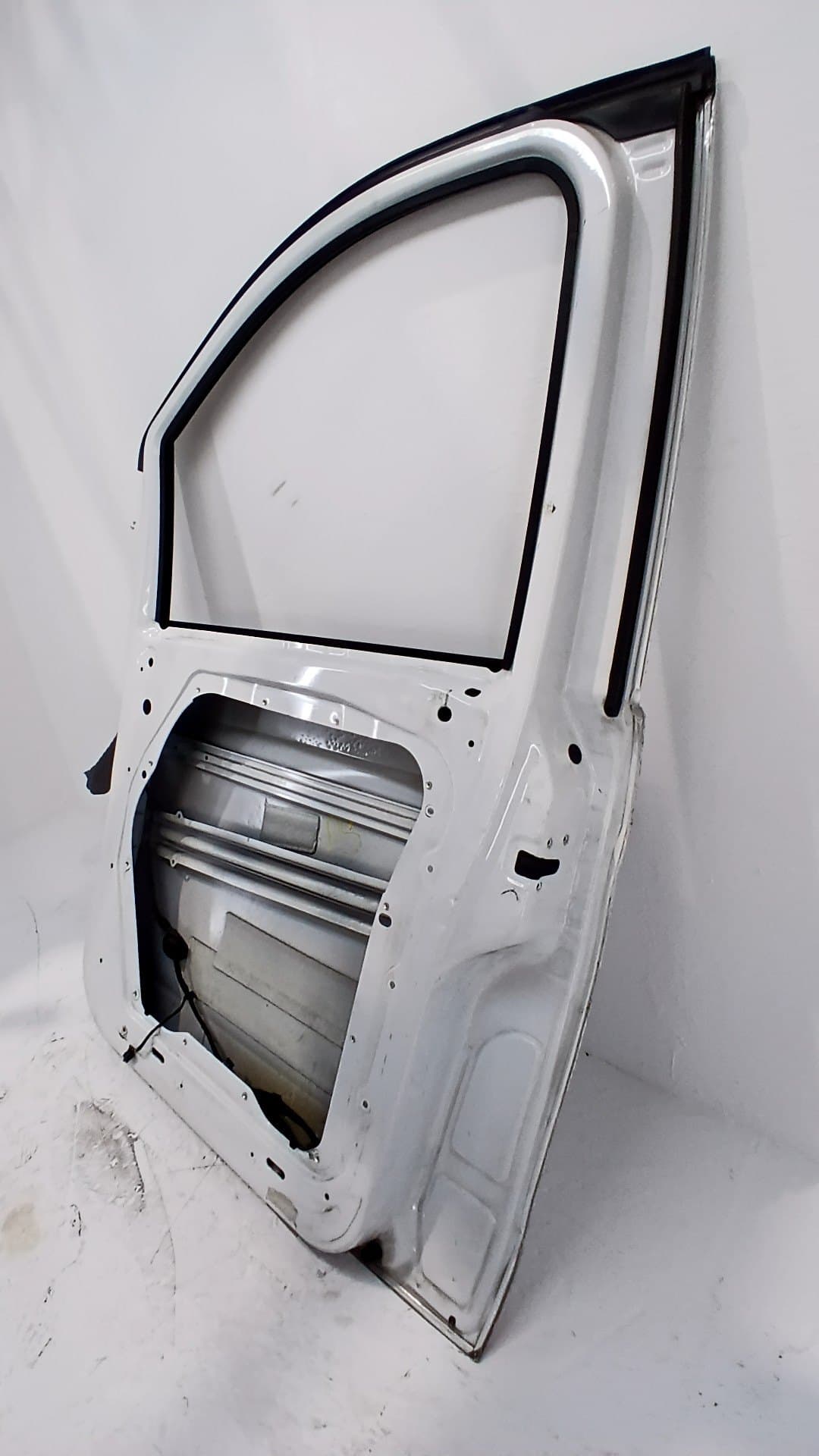 Puerta delantera derecha MERCEDES-BENZ VITO 2