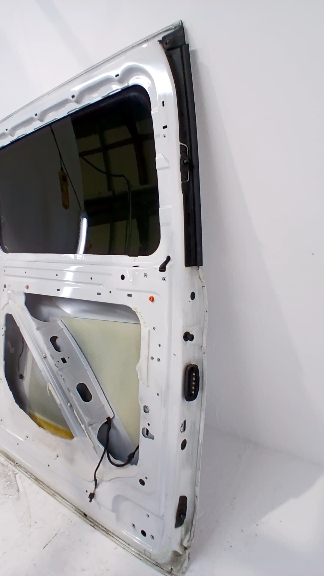 Puerta lateral corredera izquierda MERCEDES-BENZ VITO 4
