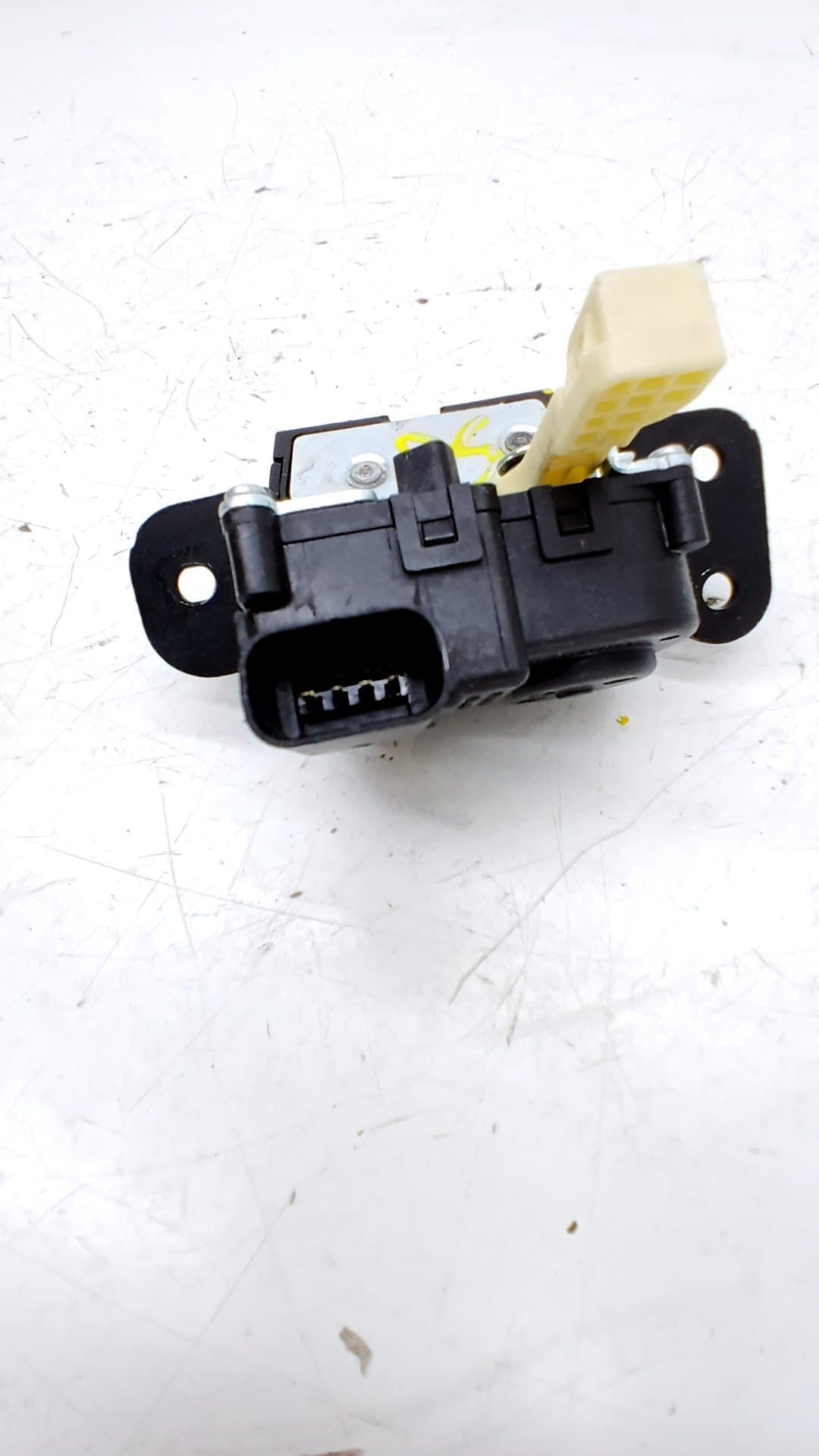Cerradura maletero / porton HYUNDAI KONA 2