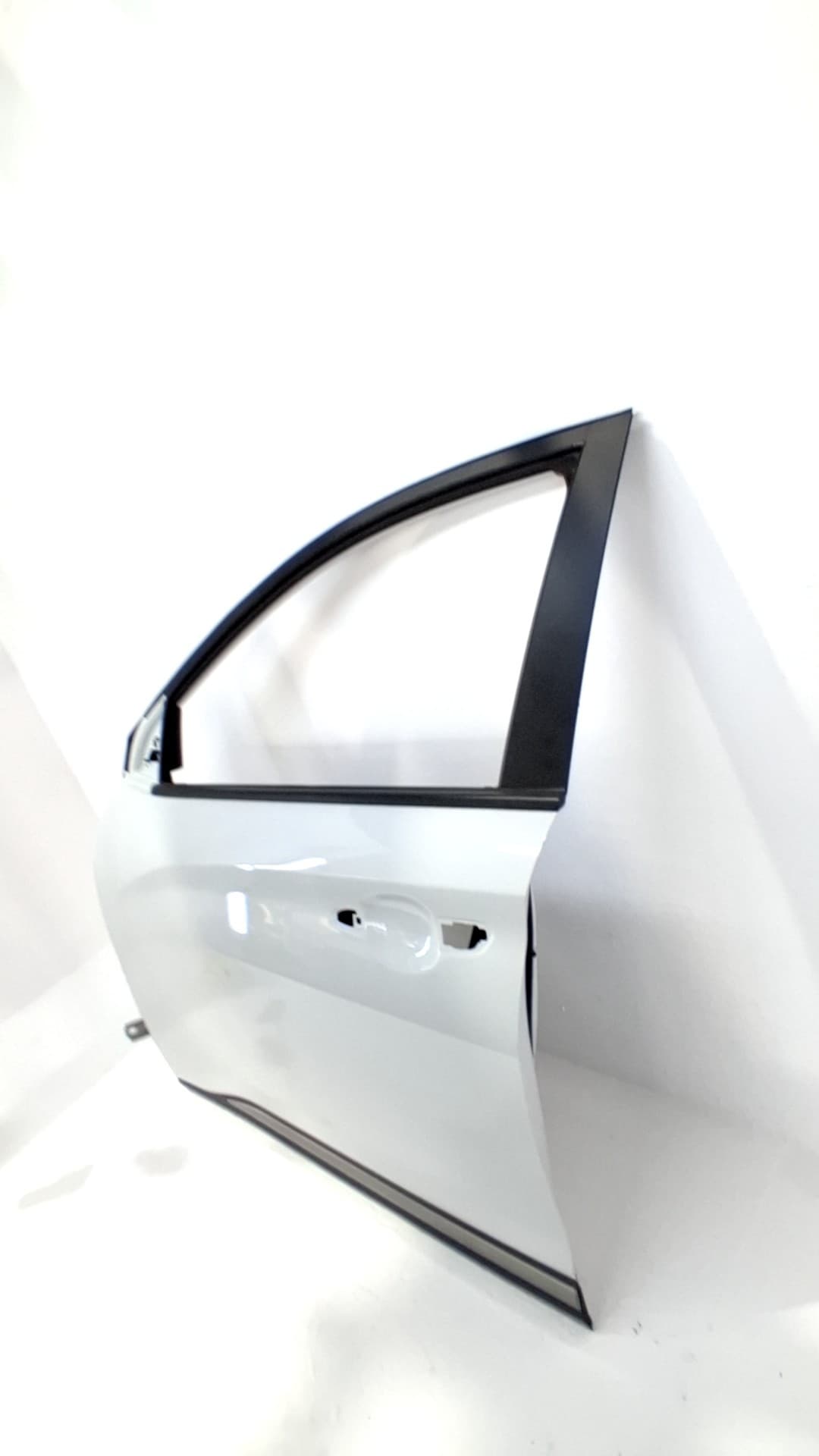 Puerta delantera izquierda HYUNDAI KONA 3