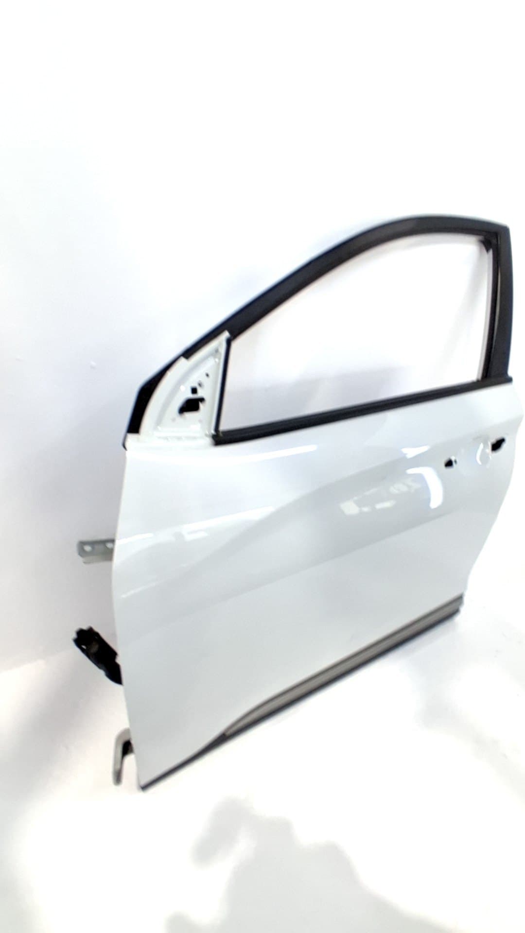 Puerta delantera izquierda HYUNDAI KONA 2