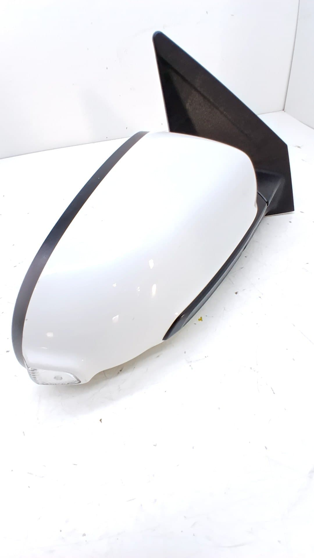 Retrovisor derecho HYUNDAI KONA 3