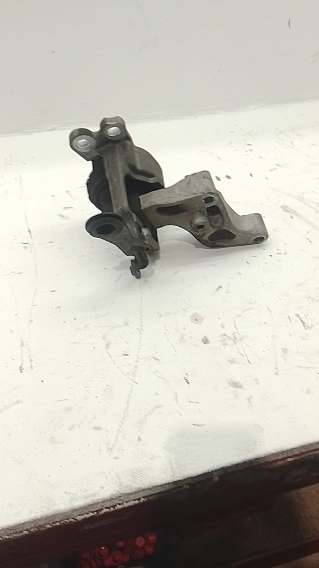 Soporte motor delantero RENAULT TRAFIC 4
