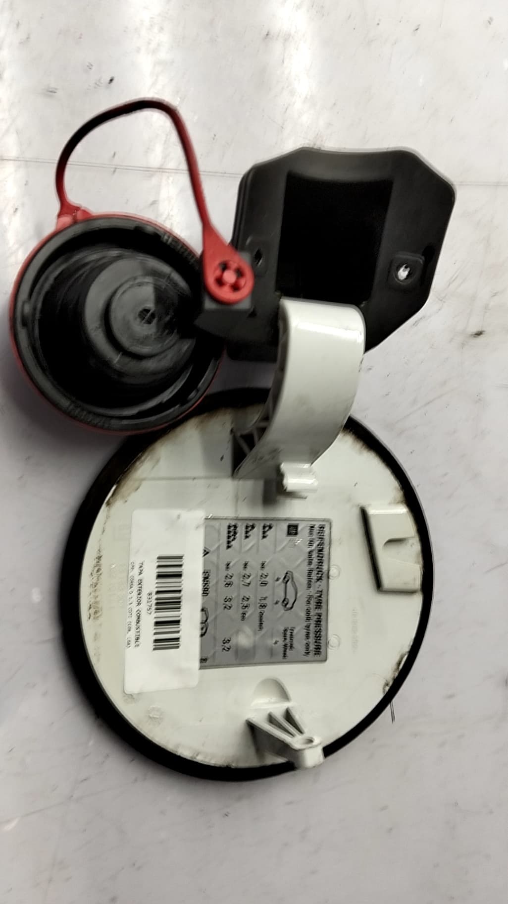 Tapa exterior combustible OPEL CORSA D 4
