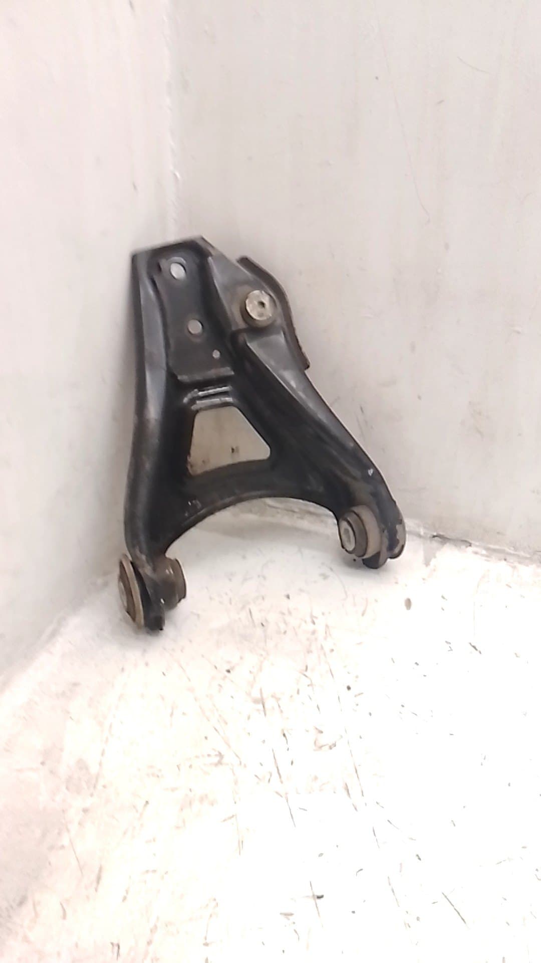 Brazo suspension inferior delantero izquierdo RENAULT CLIO I FASE I+II (B/C57)