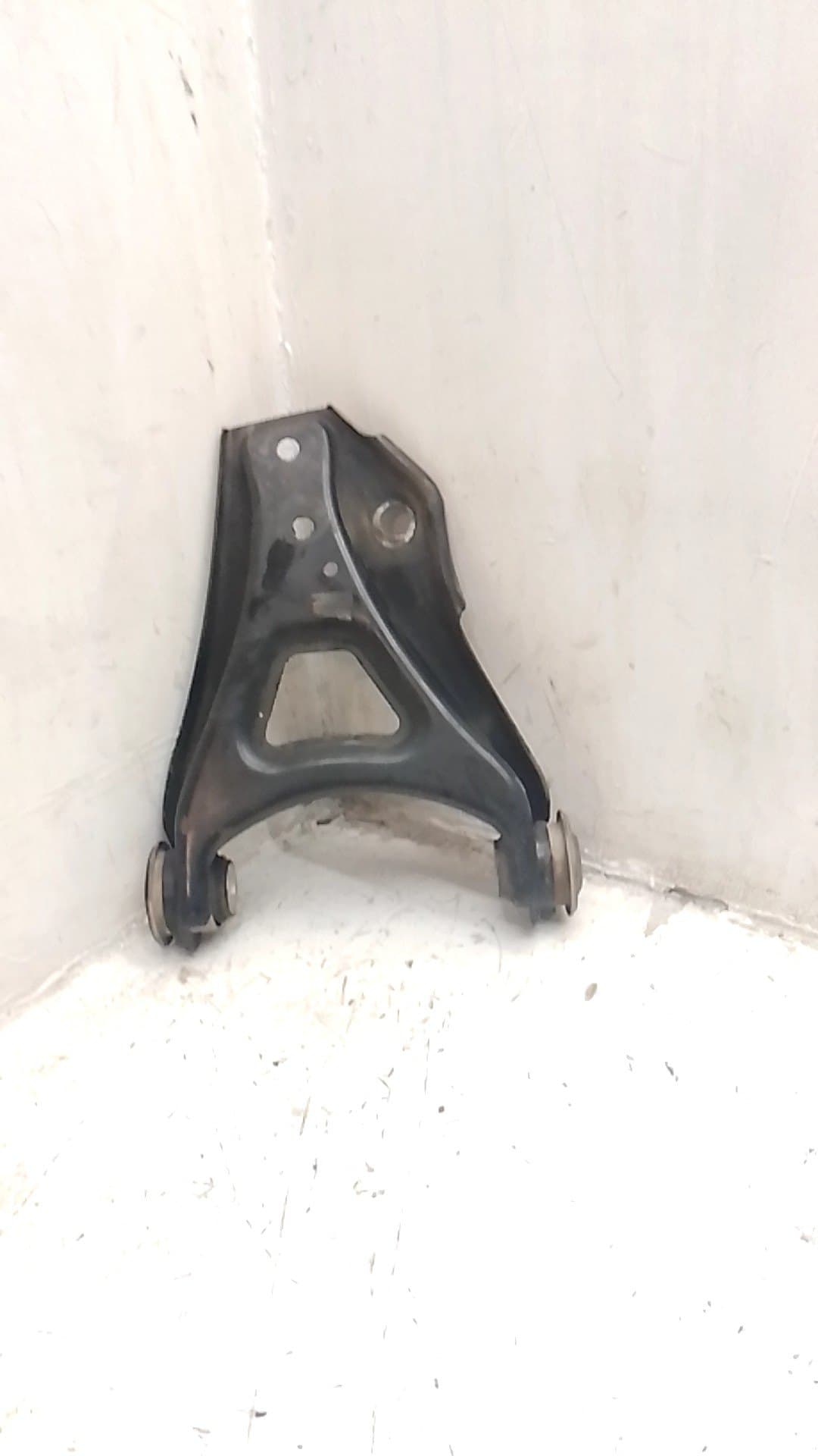 Brazo suspension inferior delantero derecho RENAULT CLIO I FASE I+II (B/C57) 2