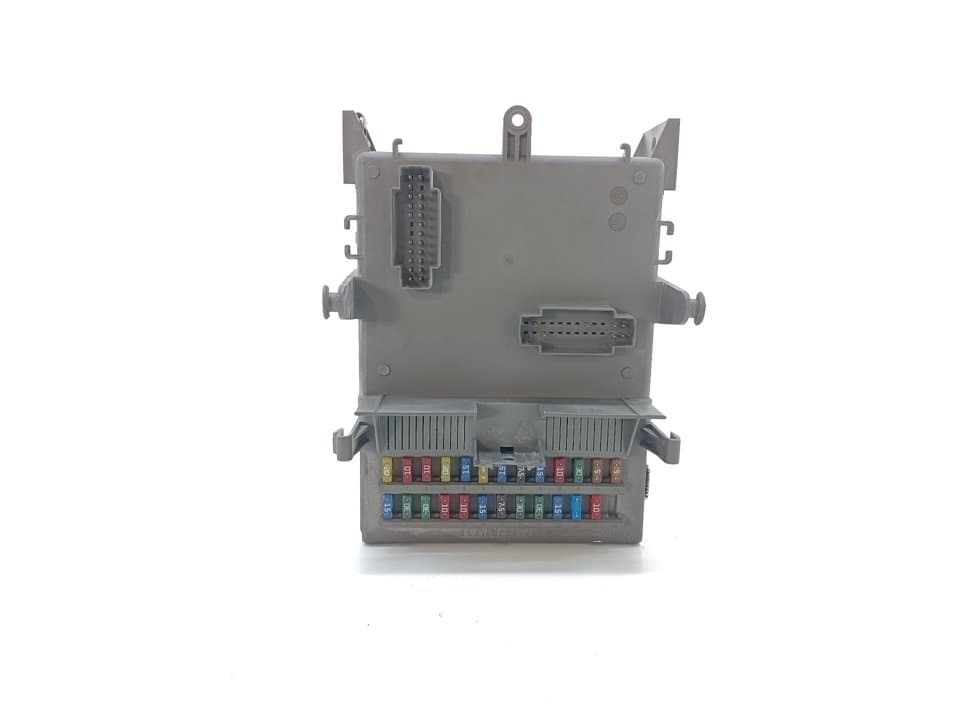 Caja reles / fusibles RENAULT LAGUNA II (BG0) 2