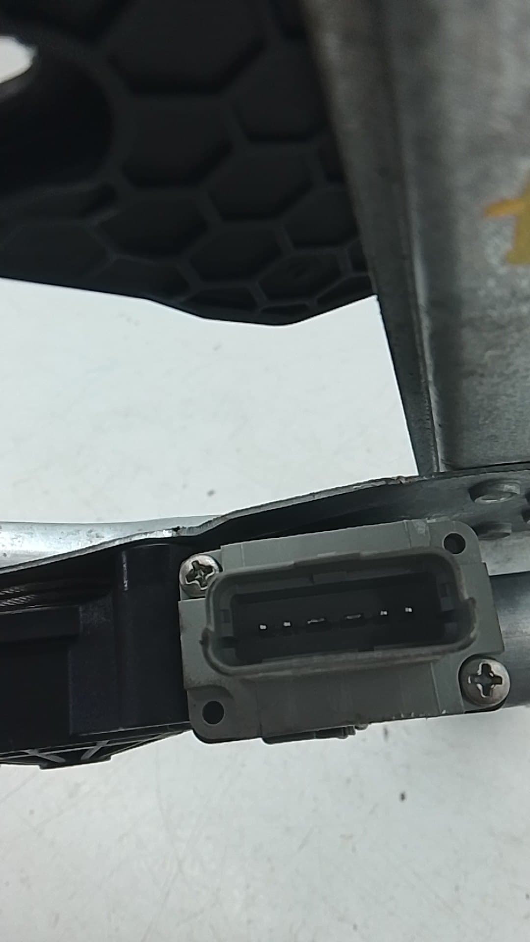 Elevalunas delantero izquierdo DACIA SANDERO 3