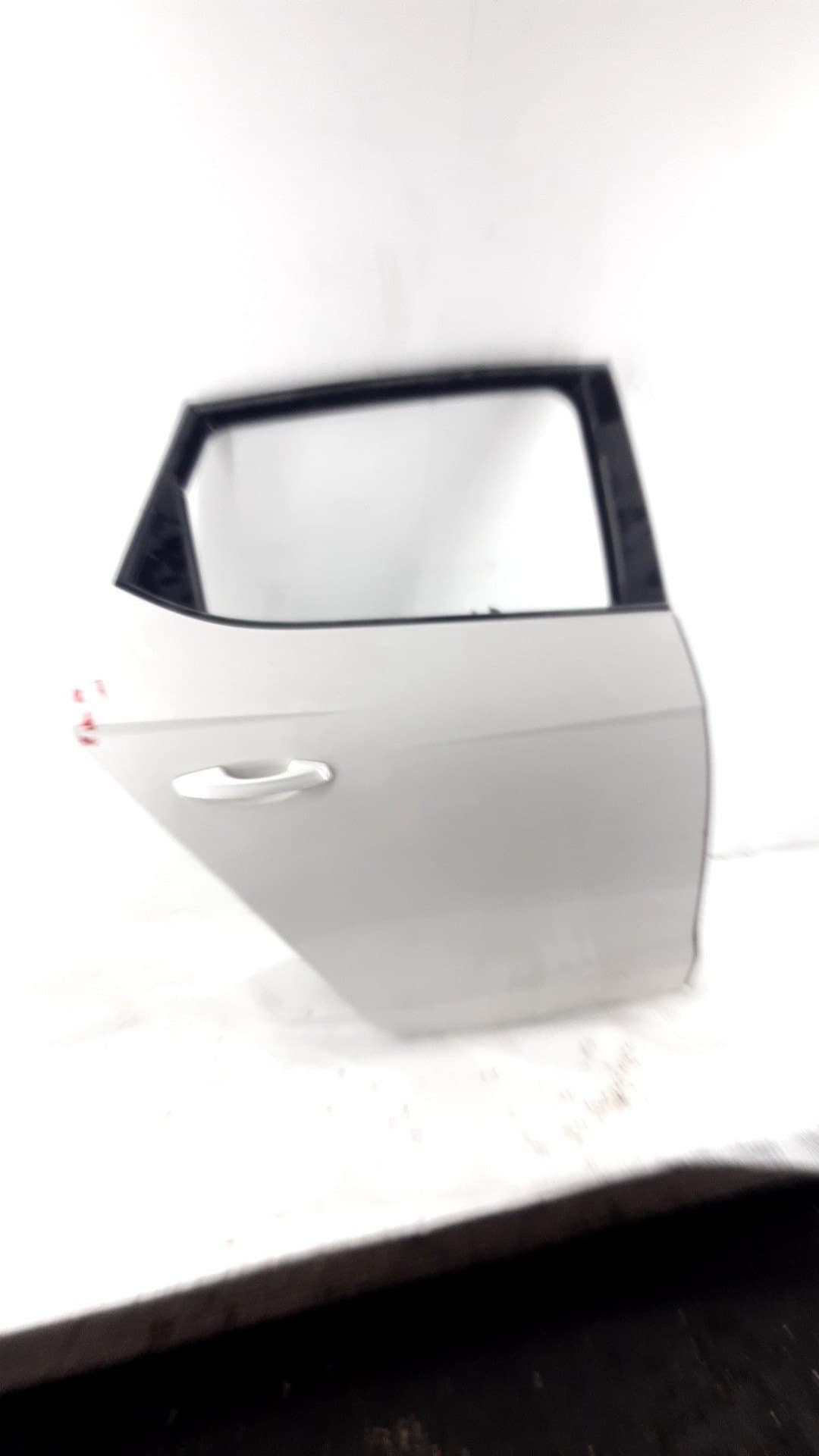 Puerta trasera derecha SEAT LEON ST (5F8)
