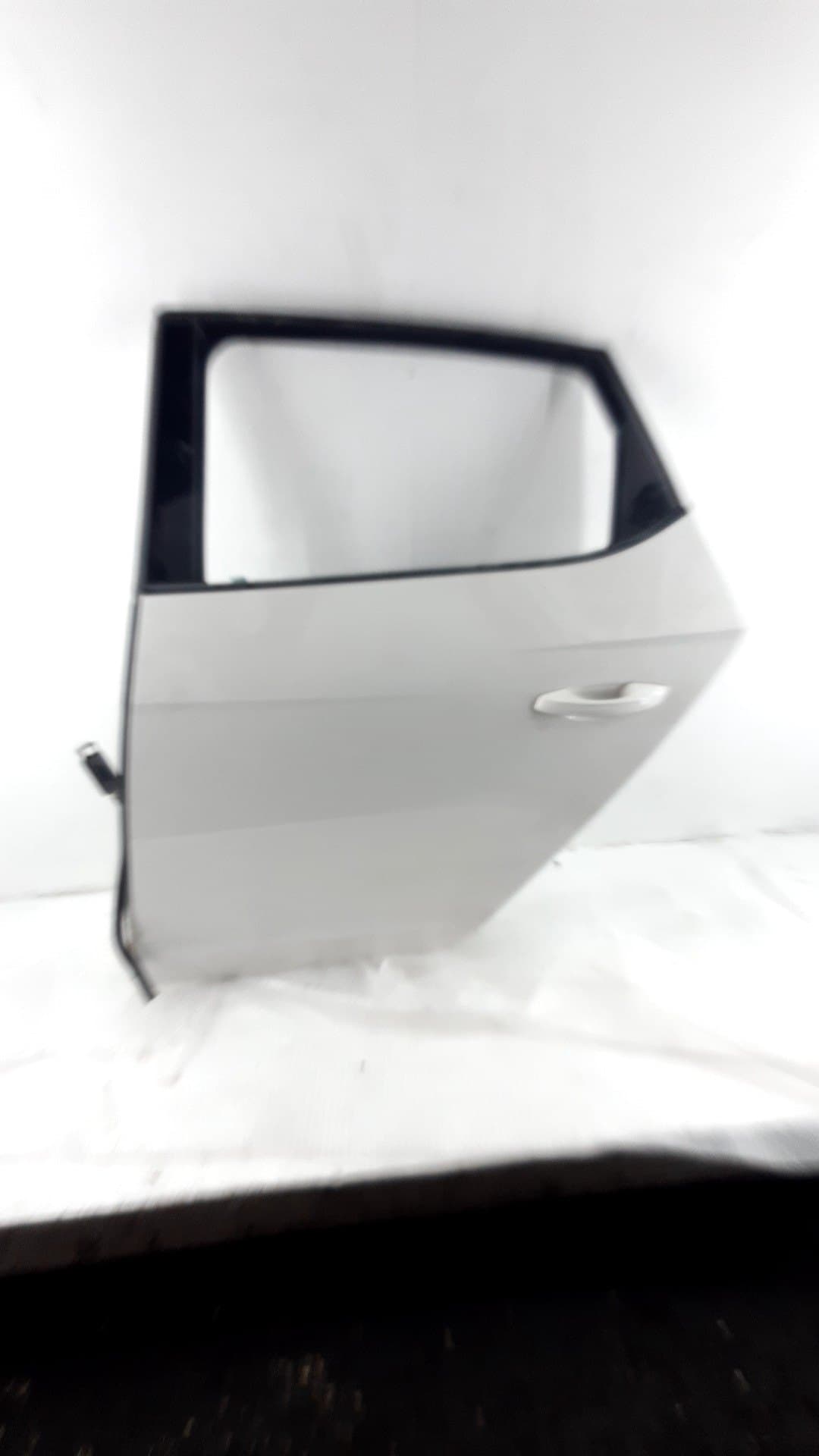 Puerta trasera izquierda SEAT LEON ST (5F8)