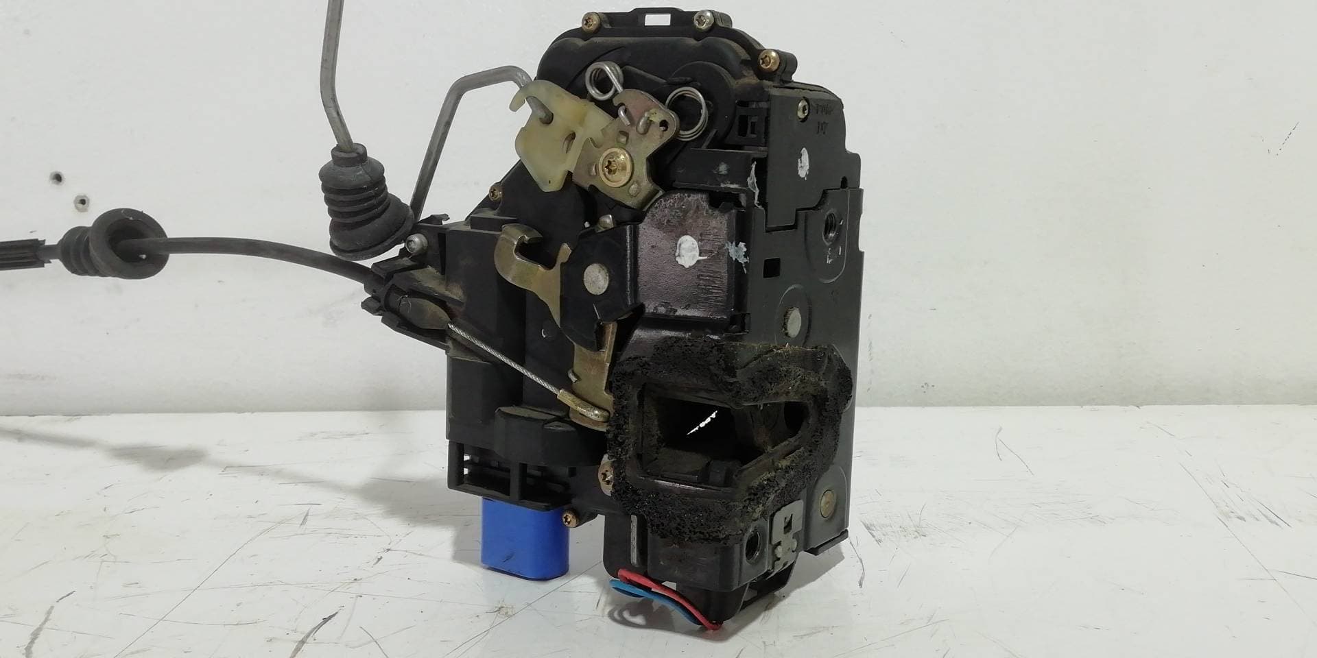 Cerradura puerta delantera derecha SKODA FABIA (6Y2/6Y3) 4