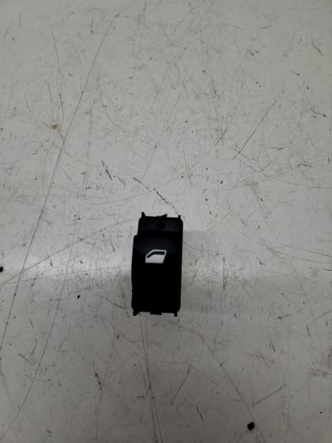 Mando elevalunas delantero derecho PEUGEOT 208 2