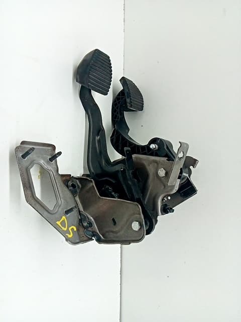 Pedal freno PEUGEOT 208 4