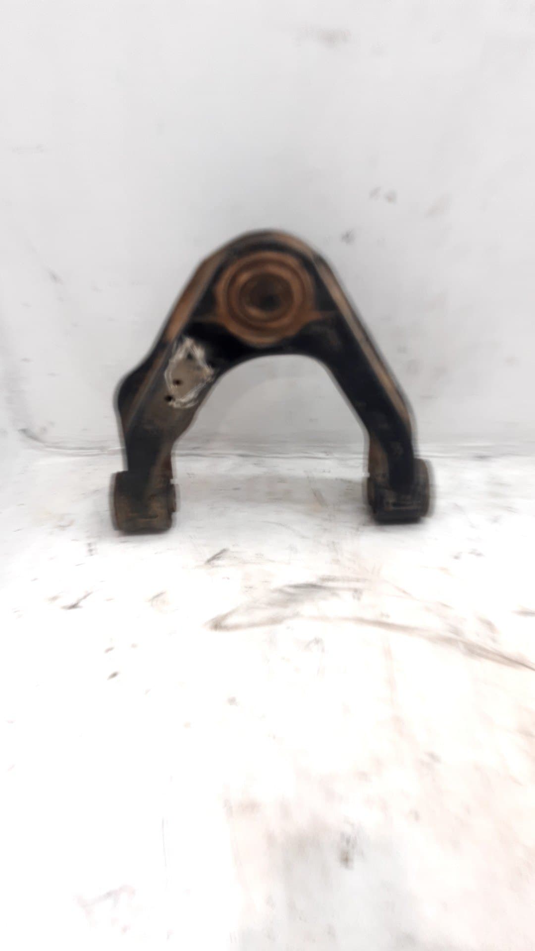 Brazo suspension superior delantero derecho NISSAN PICK-UP (D22)