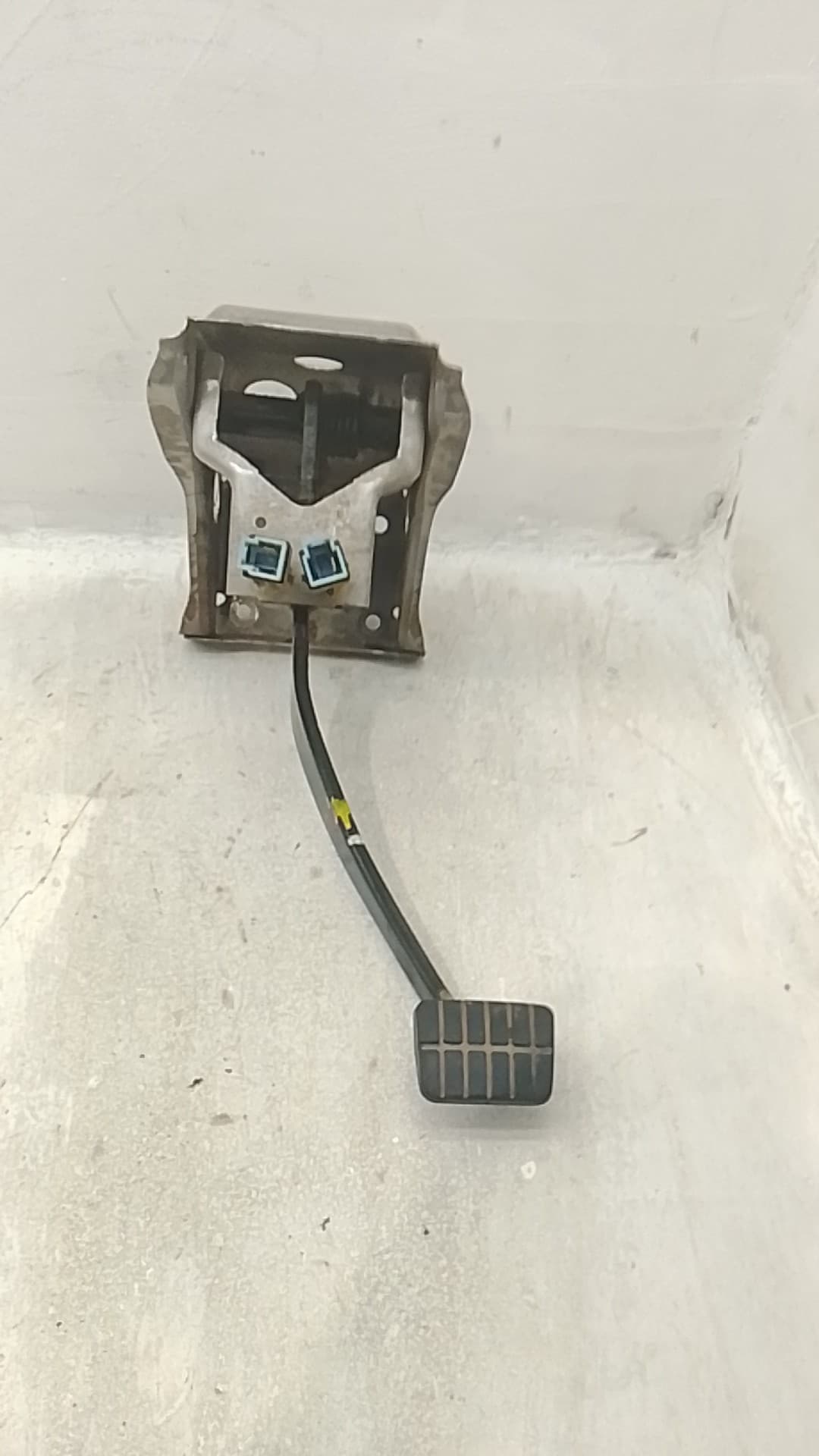 Pedal freno NISSAN PICK-UP (D22) 3