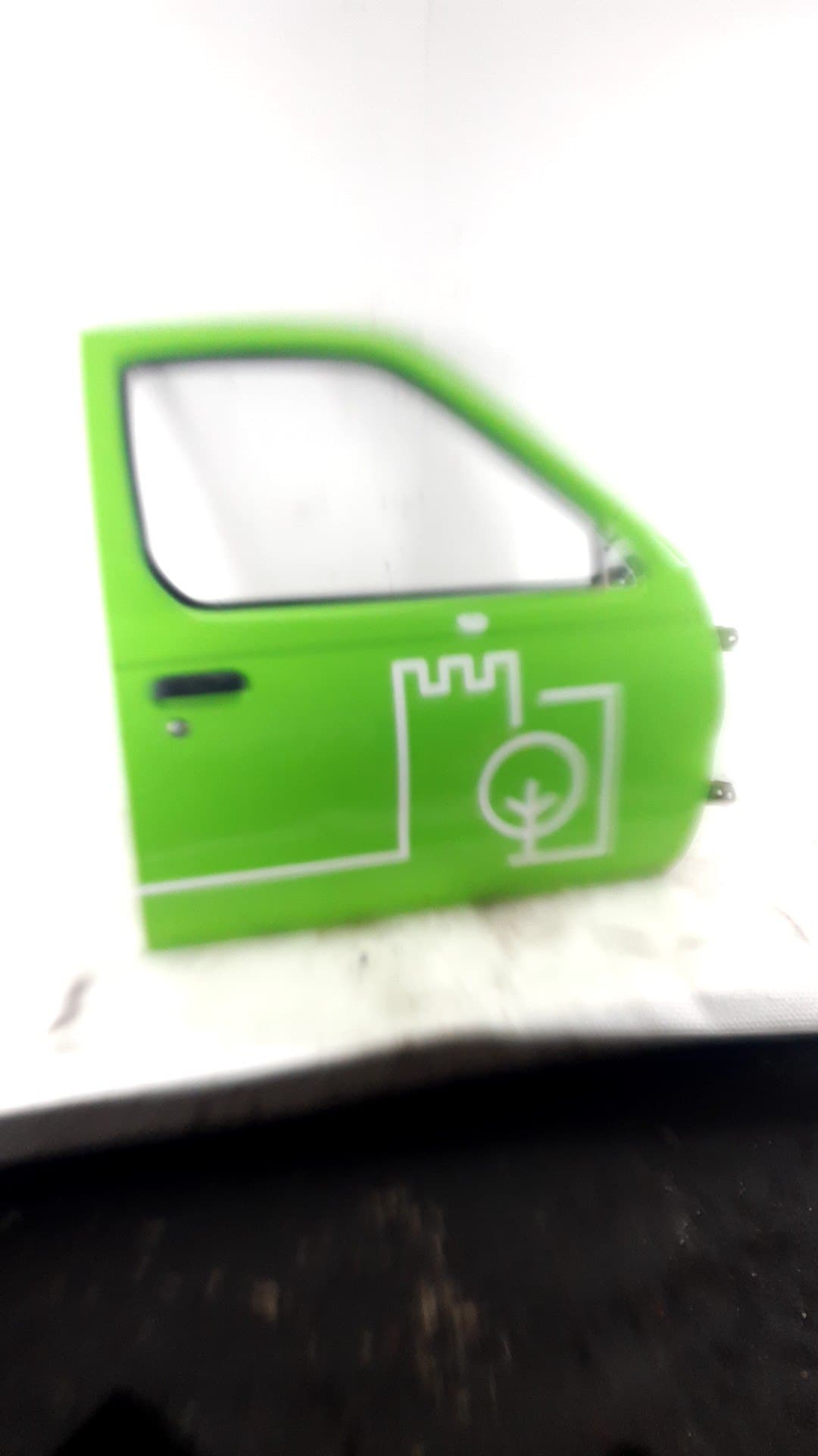 Puerta delantera derecha NISSAN PICK-UP (D22)