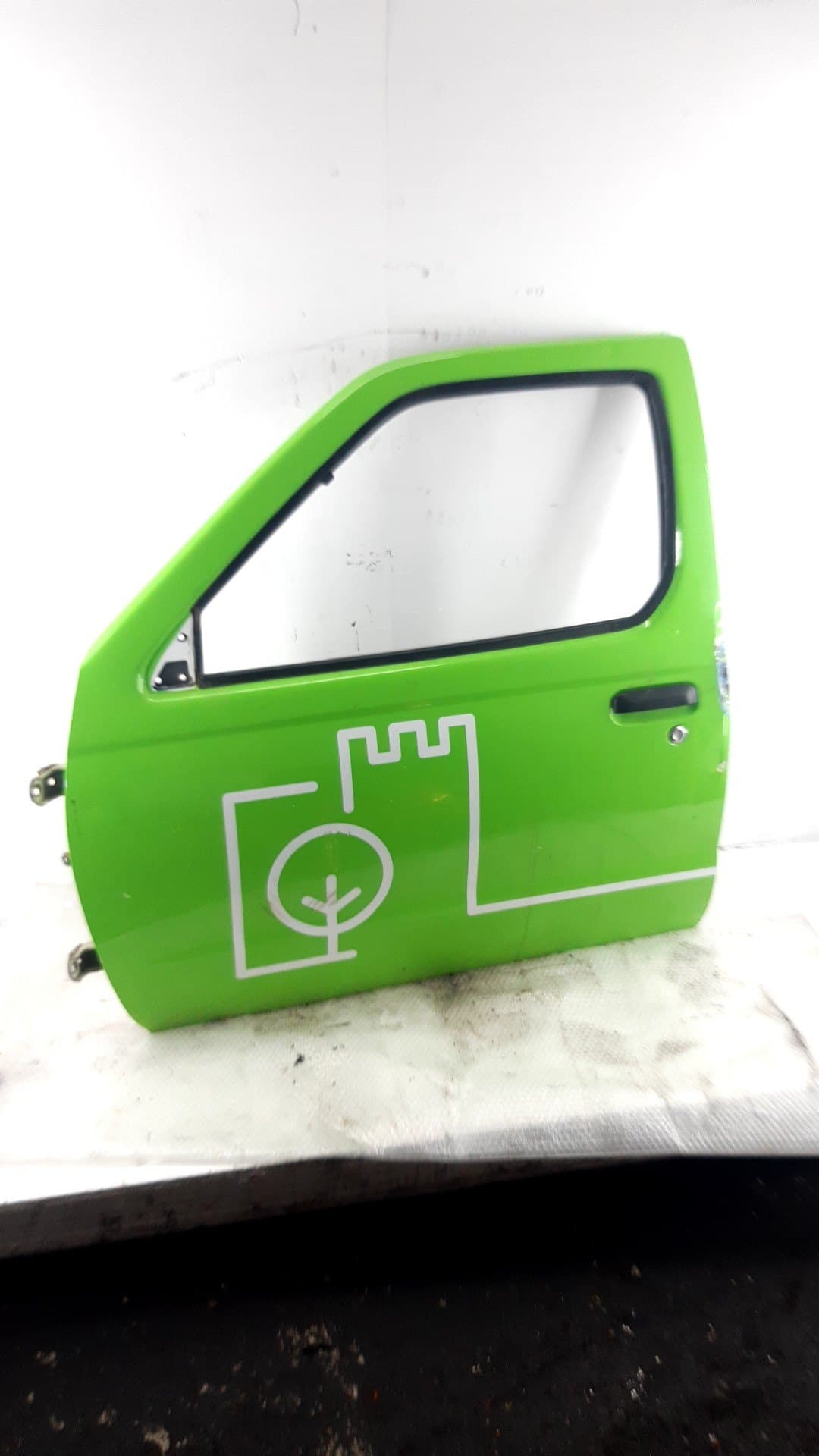 Puerta delantera izquierda NISSAN PICK-UP (D22)