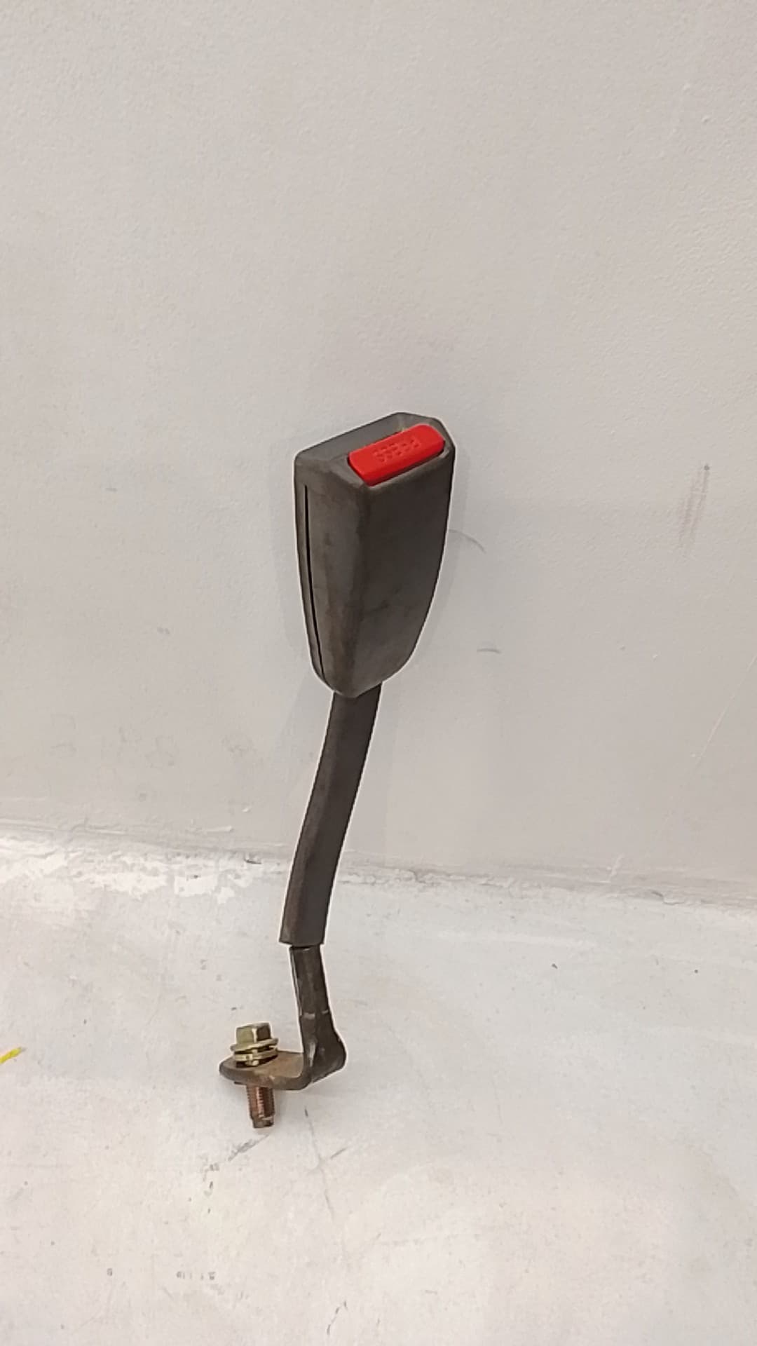 Enganche cinturon NISSAN PICK-UP (D22)