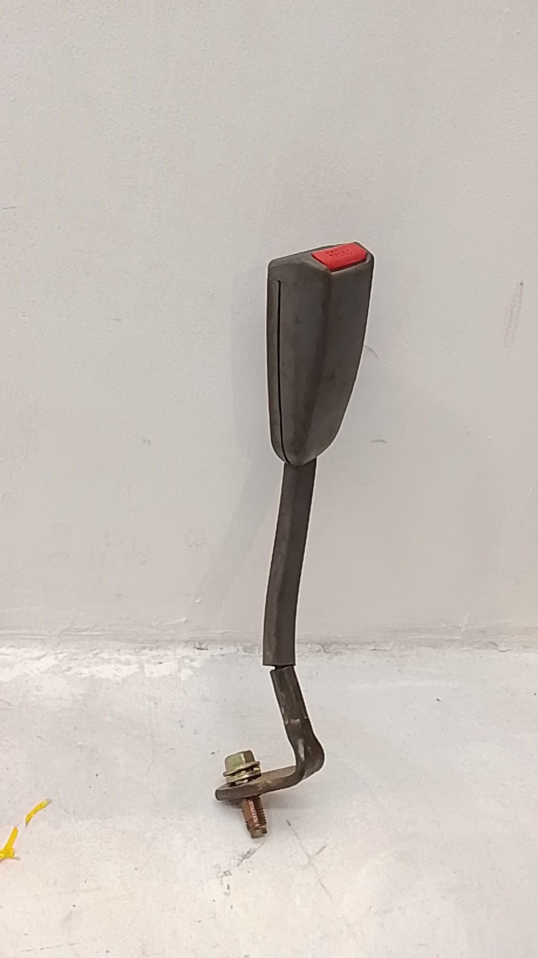 Enganche cinturon NISSAN PICK-UP (D22) 3
