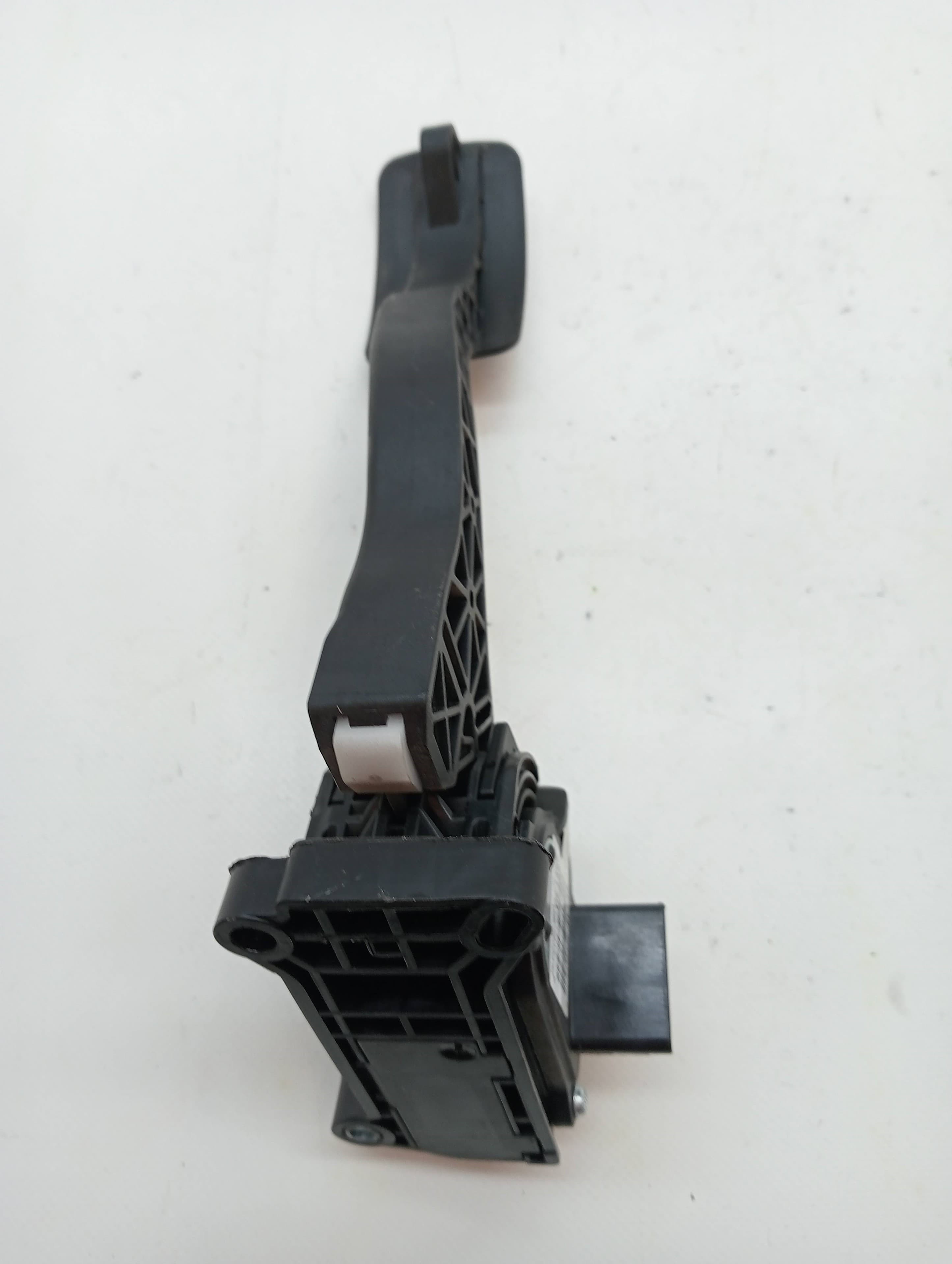 Pedal acelerador OPEL VIVARO FURGÓN 2