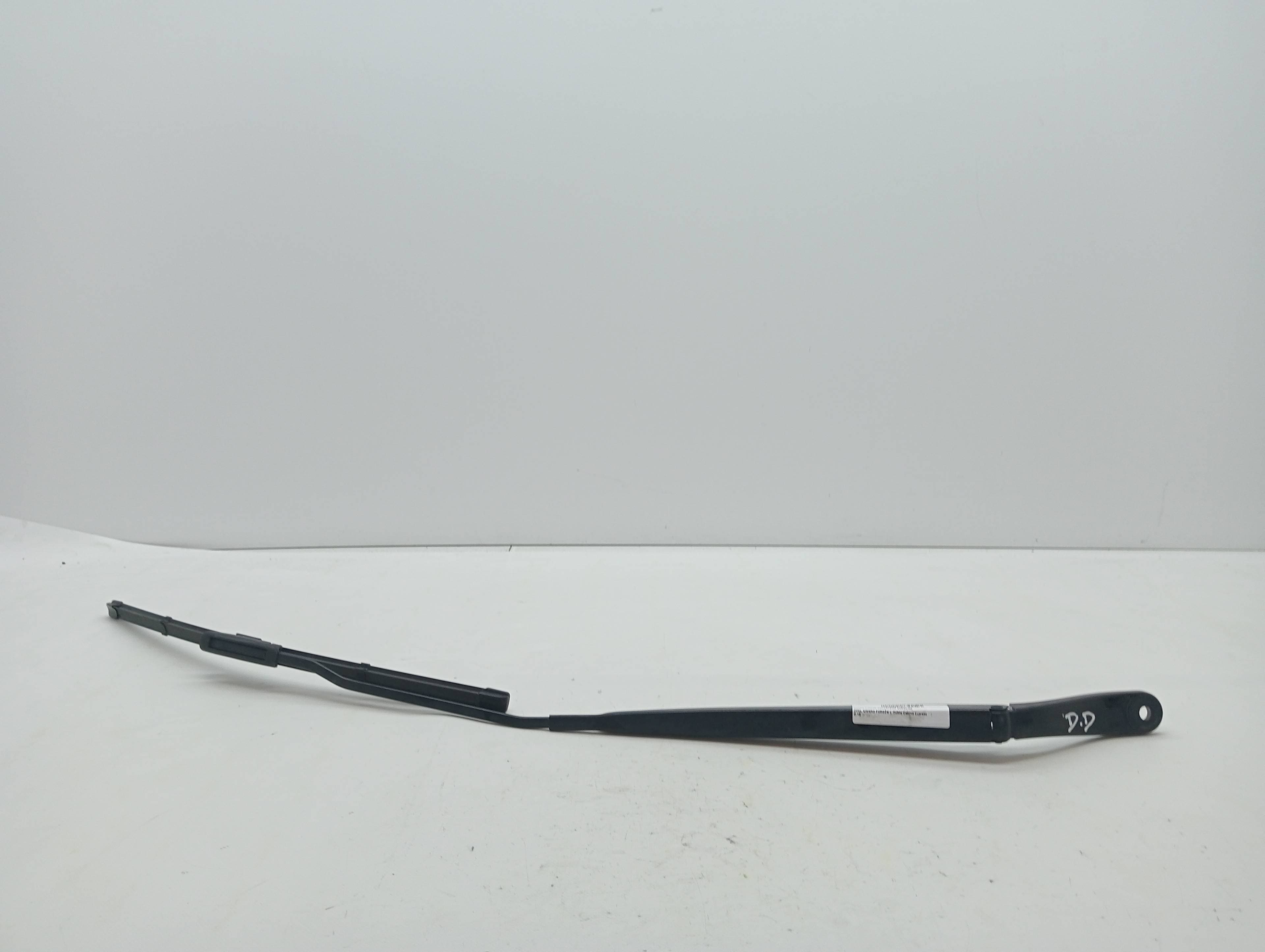 Brazo limpia delantero derecho OPEL VIVARO FURGÓN