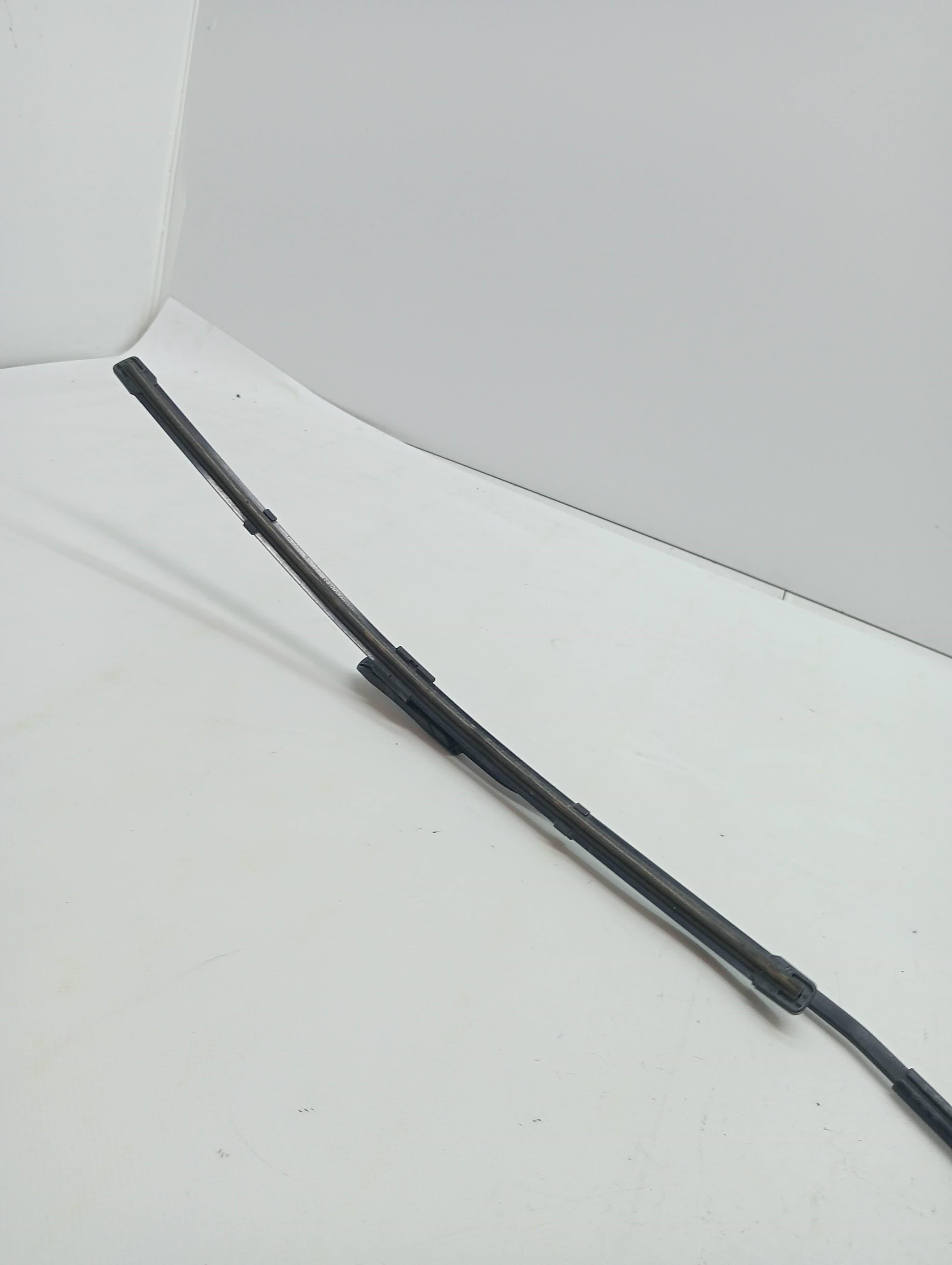 Brazo limpia delantero derecho OPEL VIVARO FURGÓN 3