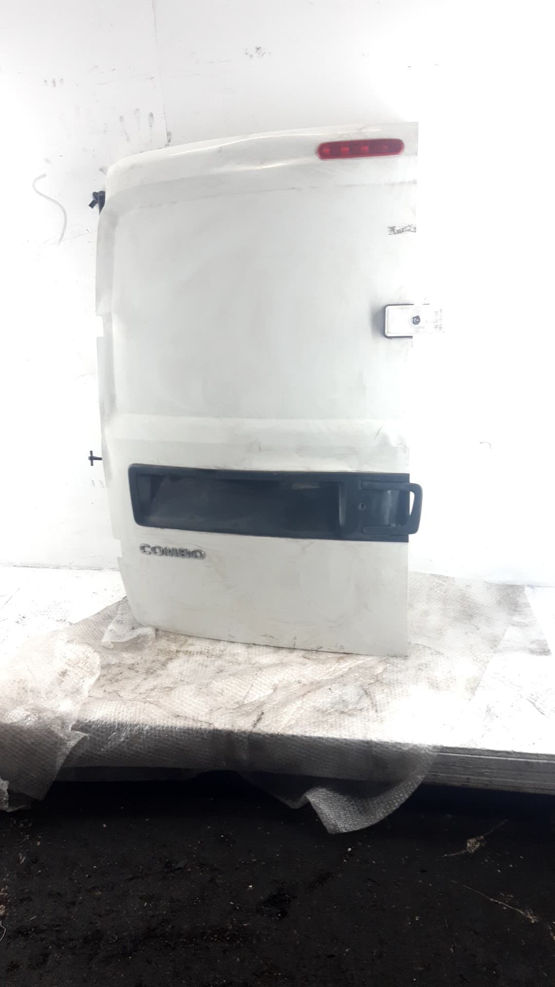 Puerta trasera izquierda OPEL COMBO FURGONETA/MONOVOLUMEN (X12)