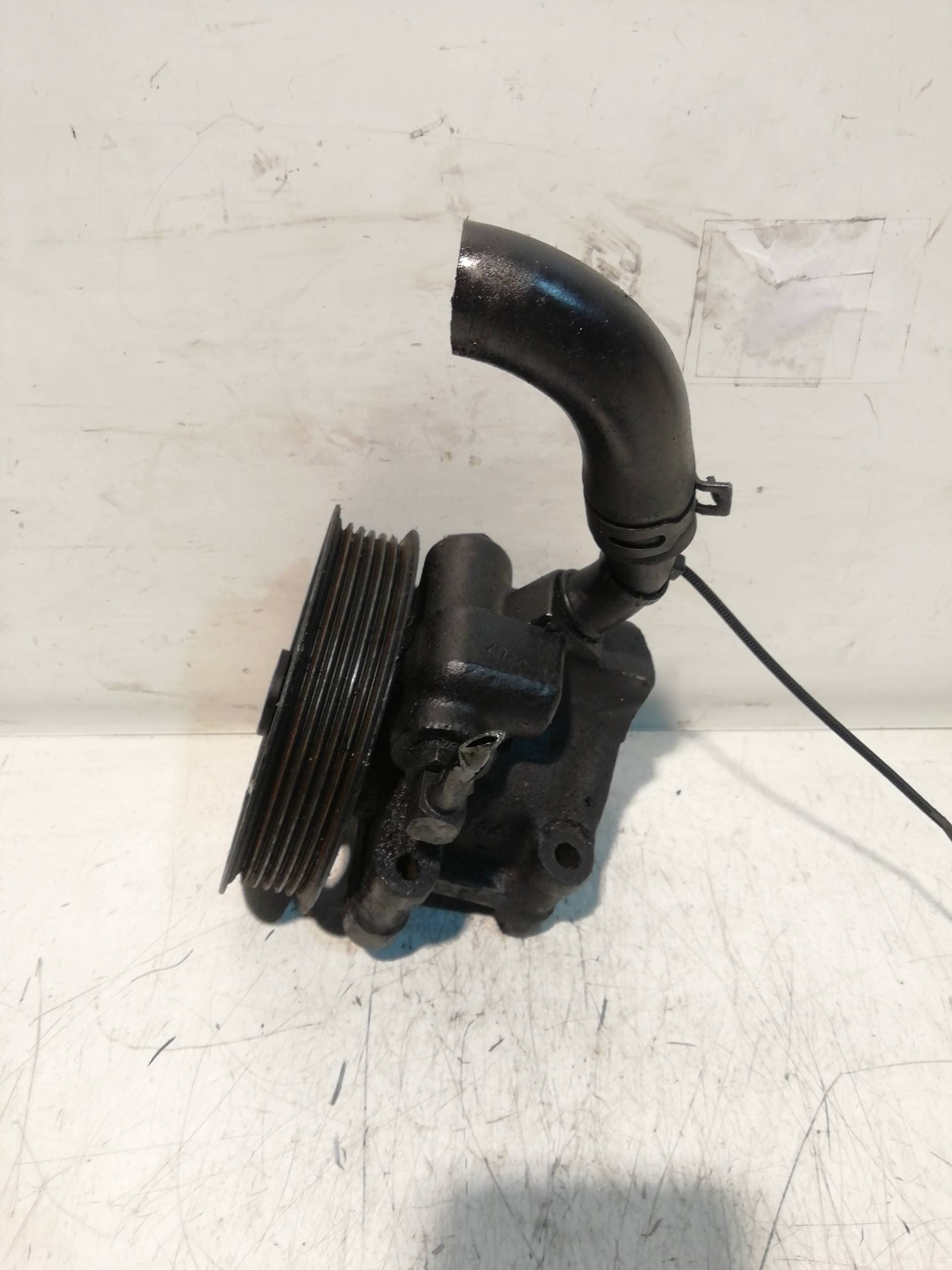 Bomba direccion FORD FOCUS TURNIER (CAK) 4